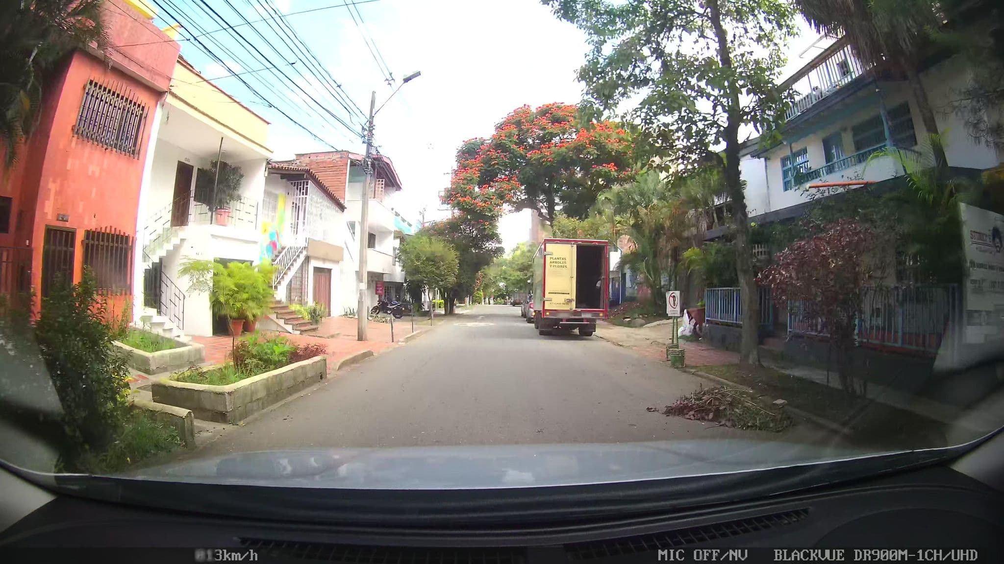 Street view near AIR, Medellín