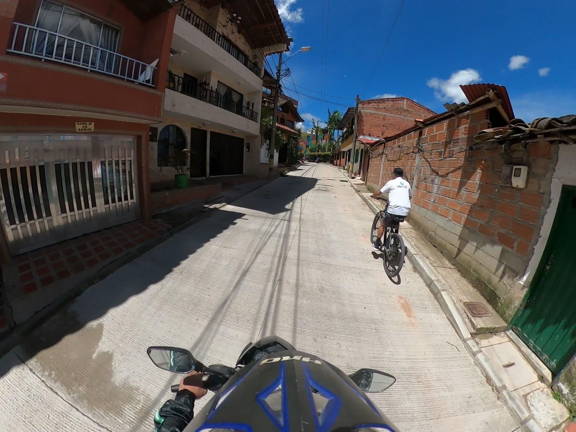 Street view near Hotel La Madriguera, Guatapé — © 360recorrido (CC BY-SA · Mapillary)
