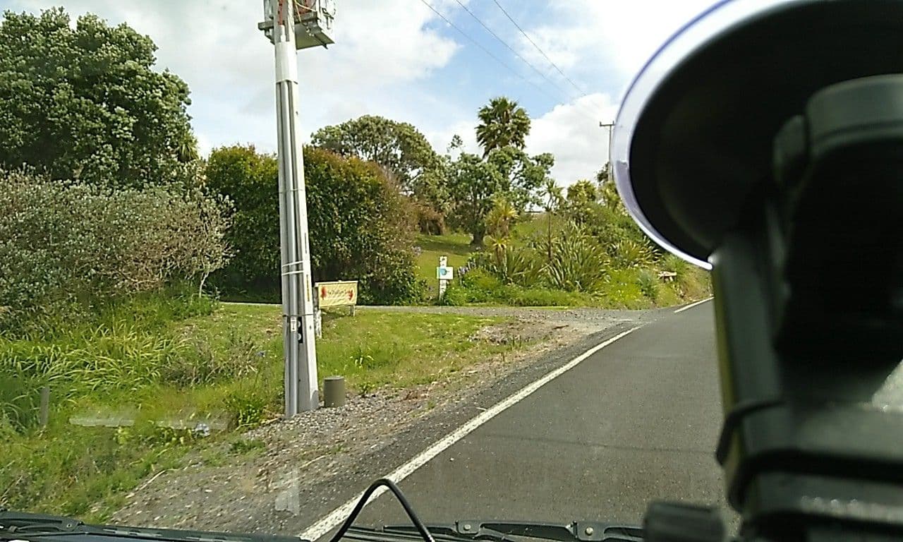Street view near Globetrekker's Lodge, Rawene — © kibour (CC BY-SA · Mapillary)
