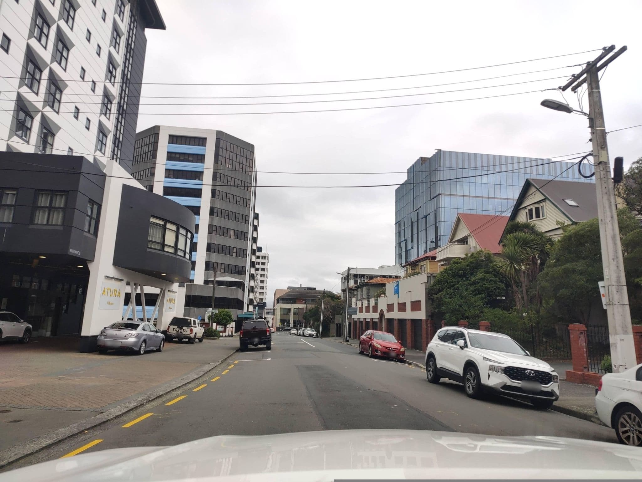 Street view near Atura Wellington, Thorndon — © elphix (CC BY-SA · Mapillary)