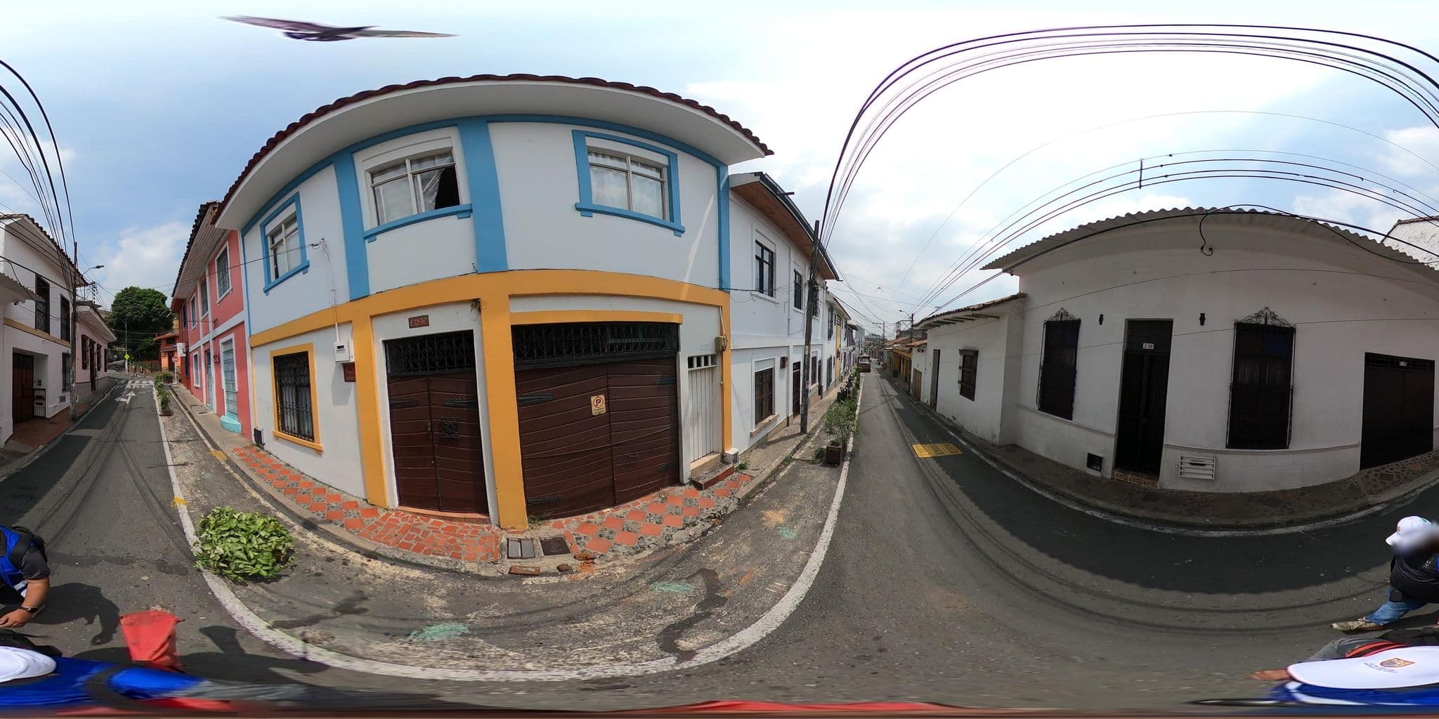 Street view near Hotel San Antonio, Cali