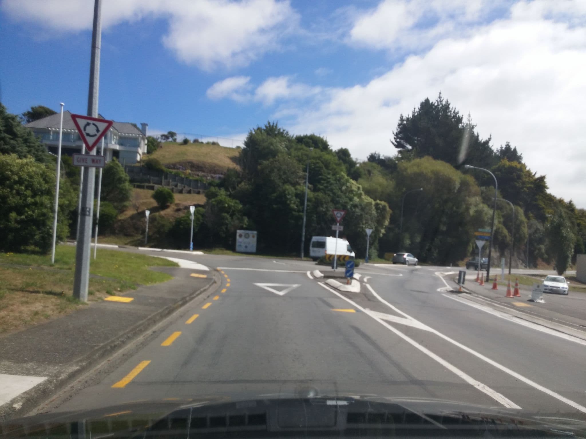Street view near Aaron Court Motor Lodge, Tawa — © nigelramsay (CC BY-SA · Mapillary)