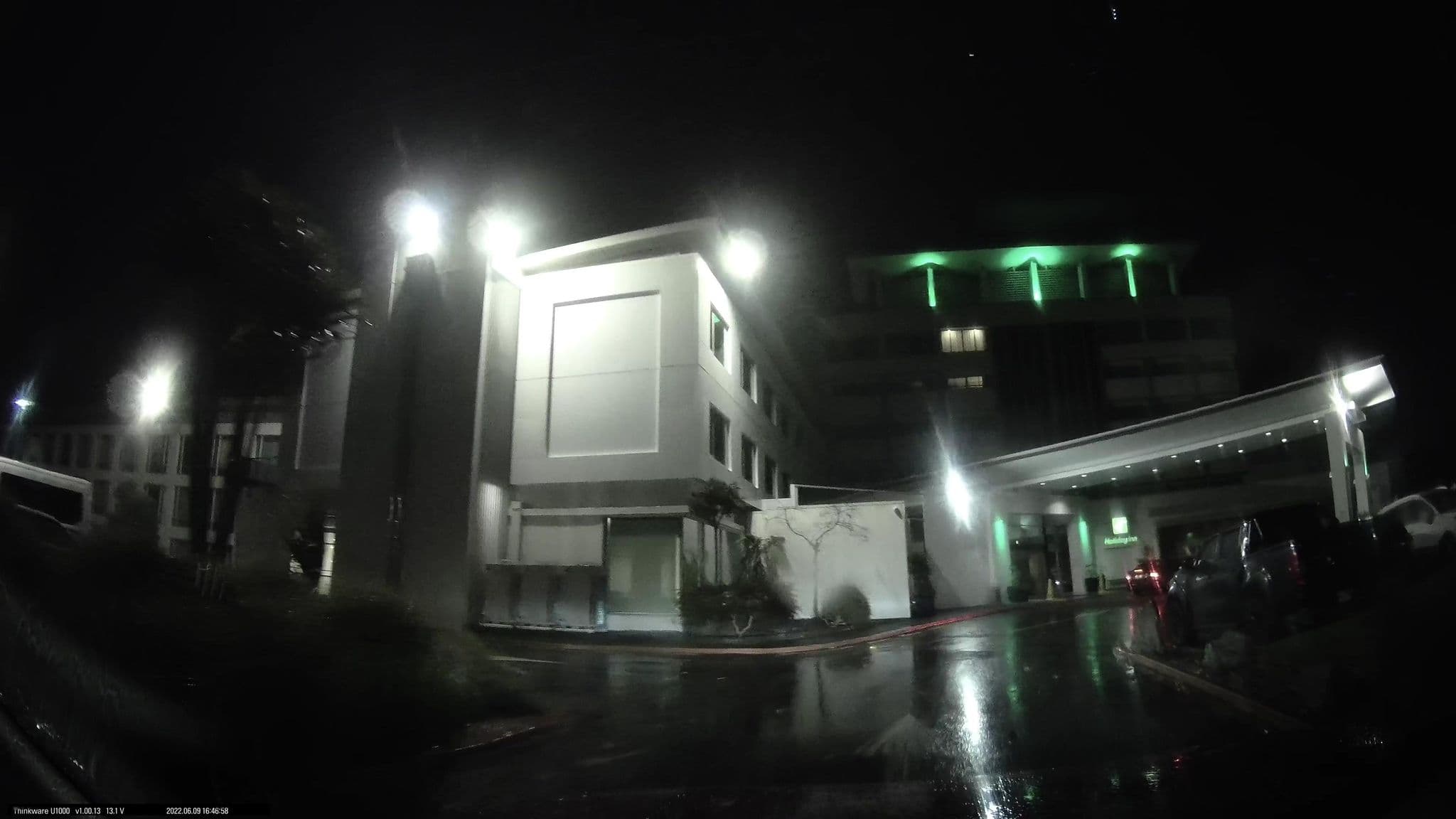 Street view near Holiday Inn Rotorua, Victoria — © maxim752 (CC BY-SA · Mapillary)