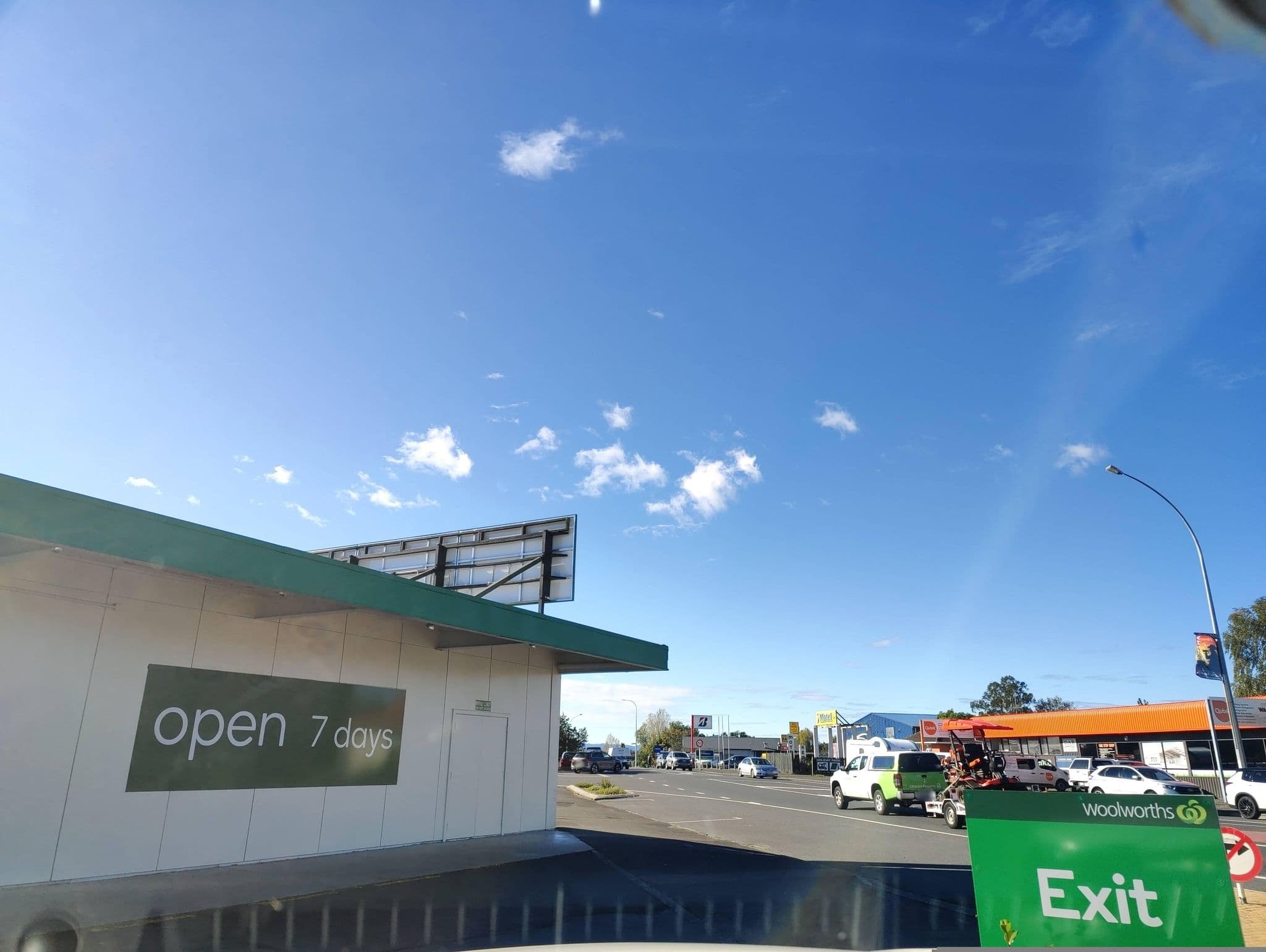 Street view near Putaruru Arms Motor Inn, Putaruru — © elphix (CC BY-SA · Mapillary)