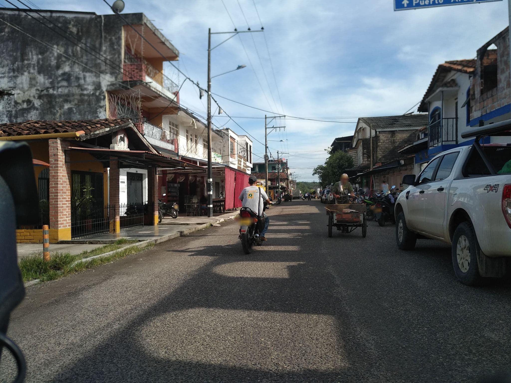 Street view near Hotel del Centro, Cimitarra — © nomadmapper (CC BY-SA · Mapillary)