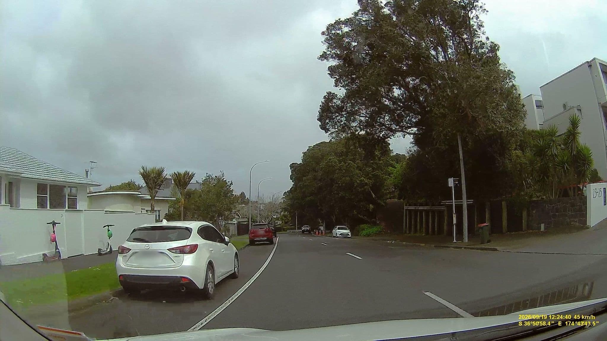 Street view near West End Estate, Ponsonby — © ralley (CC BY-SA · Mapillary)