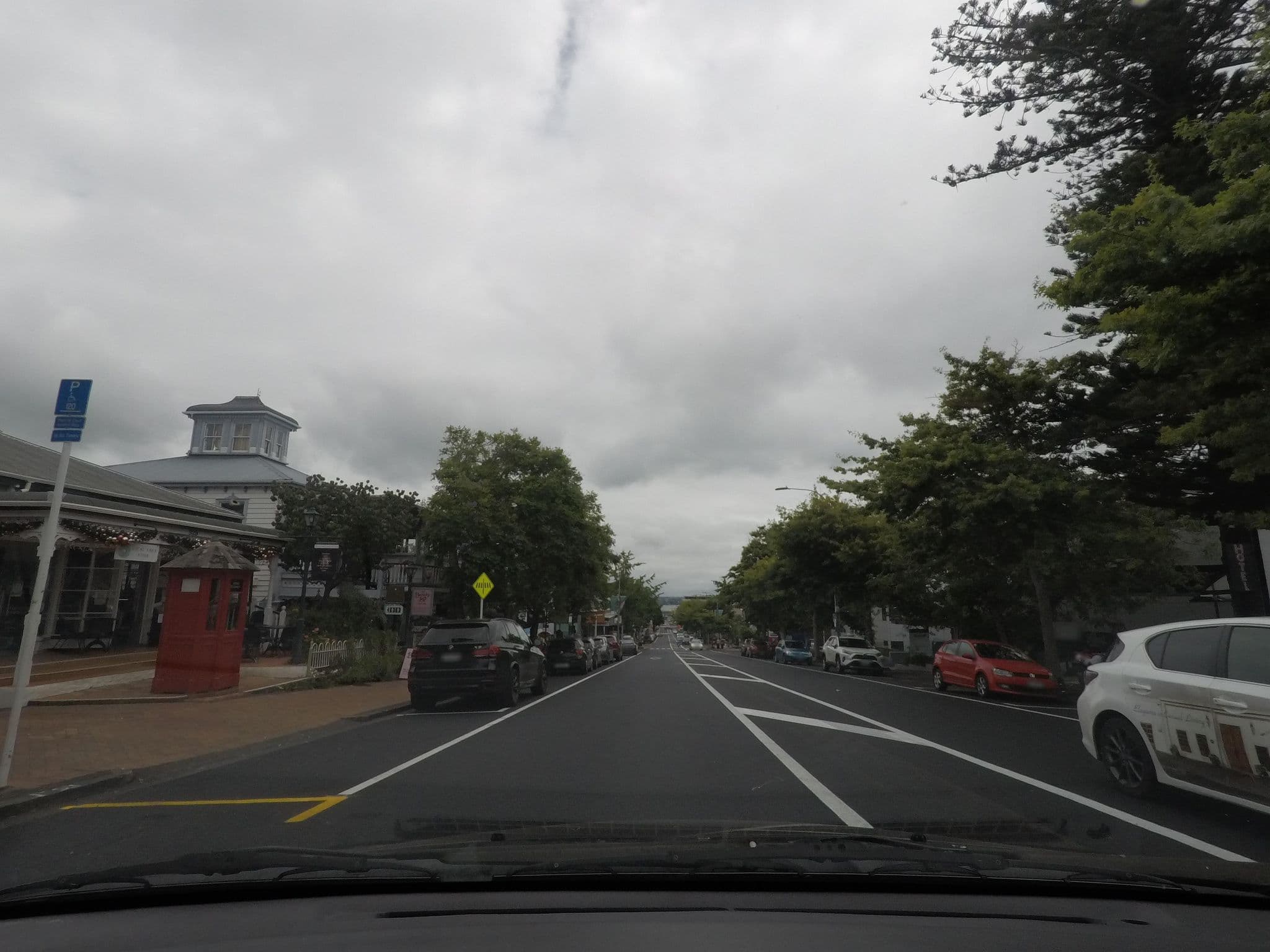 Street view near Parnell Inn, Parnell — © ralley (CC BY-SA · Mapillary)