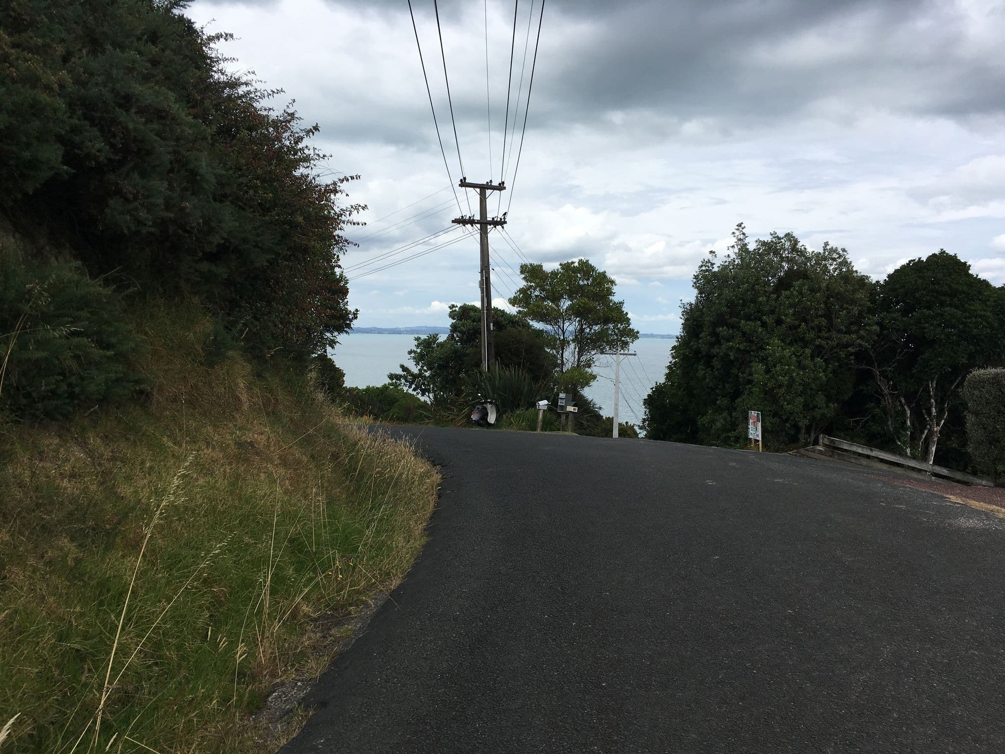 Street view near Watermark, Oneroa — © svance92 (CC BY-SA · Mapillary)