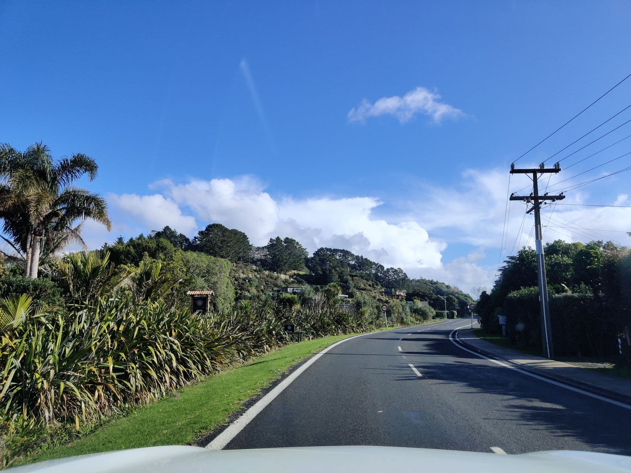 Street view near Taigh Na Mara Bed and Breakfast, Whitianga — © elphix (CC BY-SA · Mapillary)