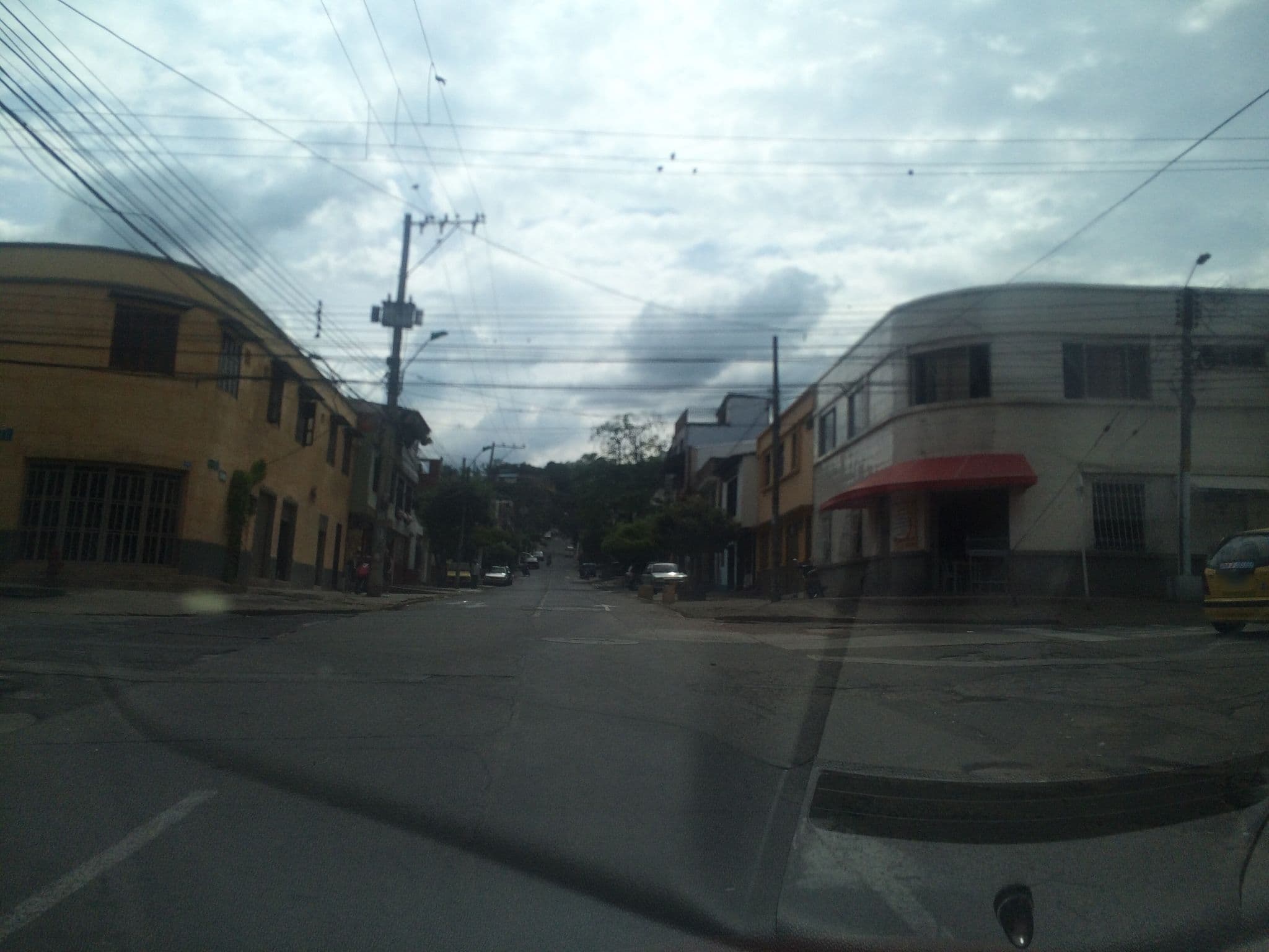 Street view near Tríptico, Cali
