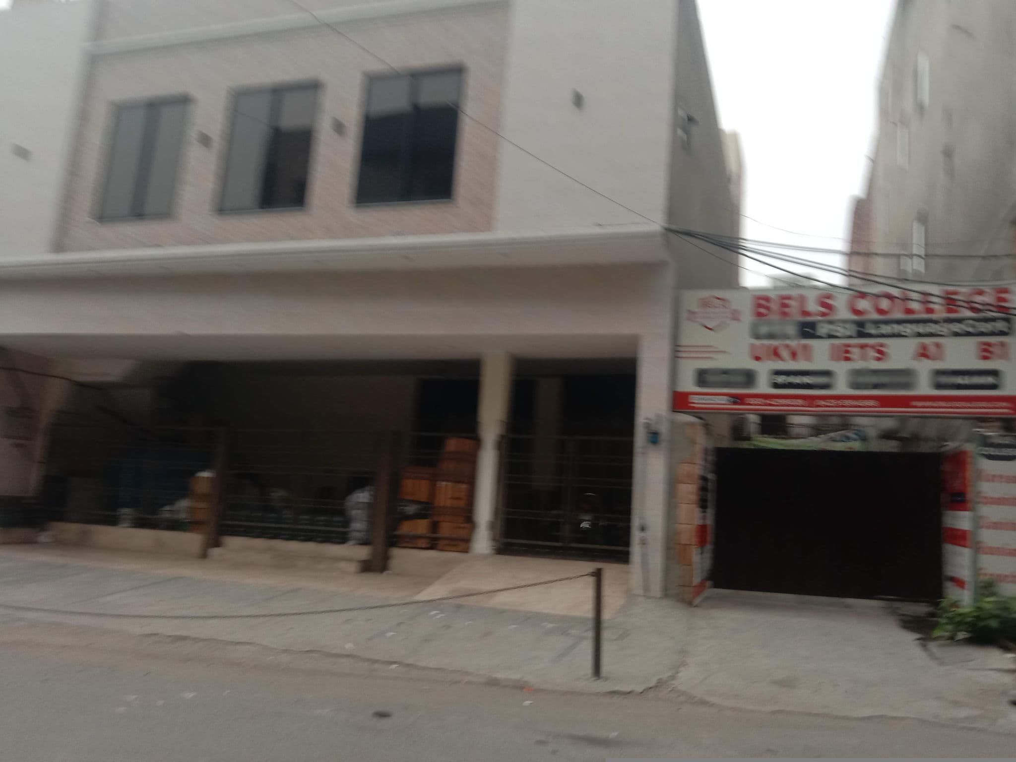 Street view near inam girls, Model Town — © Faisal123 (CC BY-SA · Mapillary)