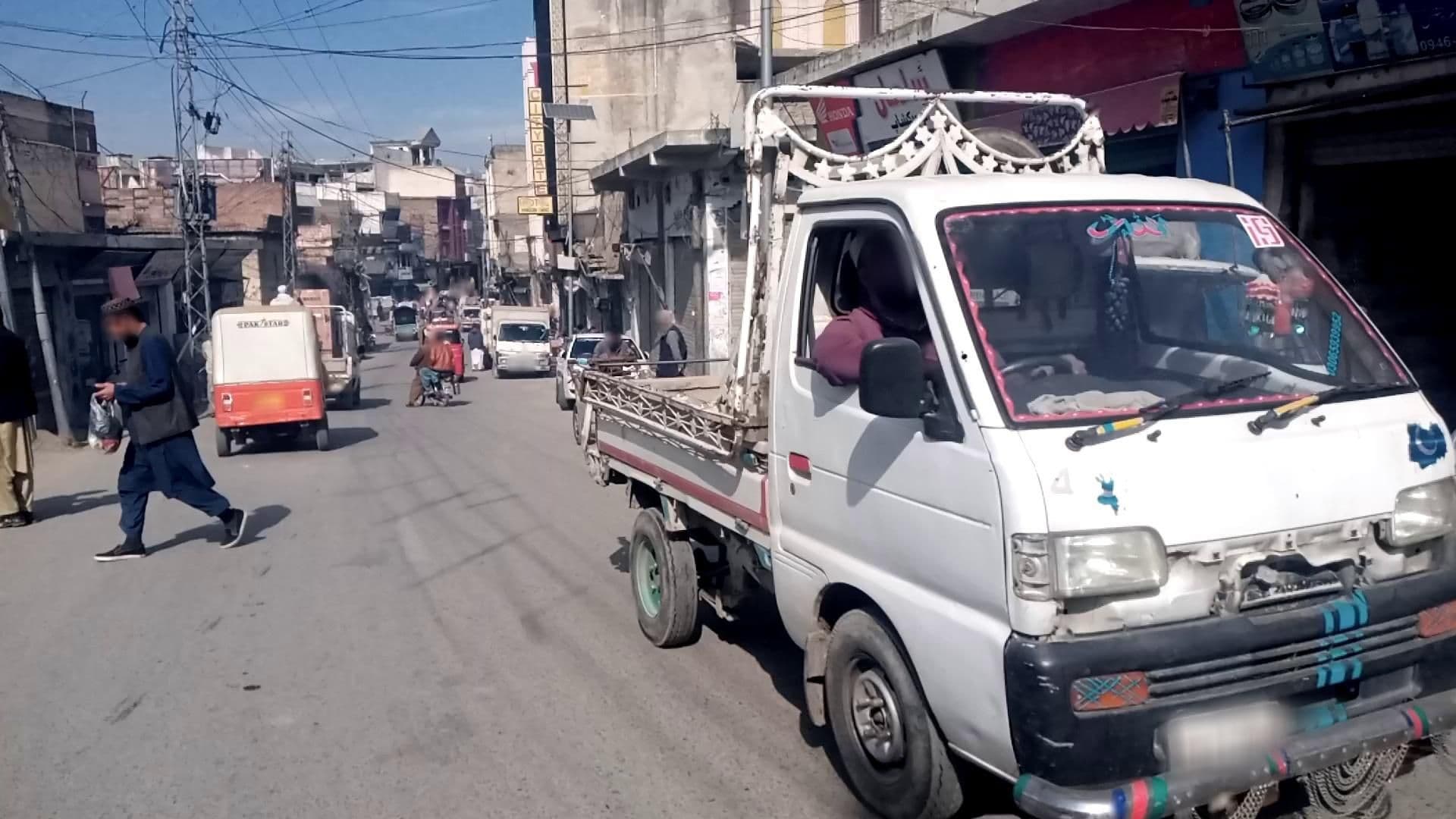 Street view near Park continental, Mingora — © RobinGoix (CC BY-SA · Mapillary)
