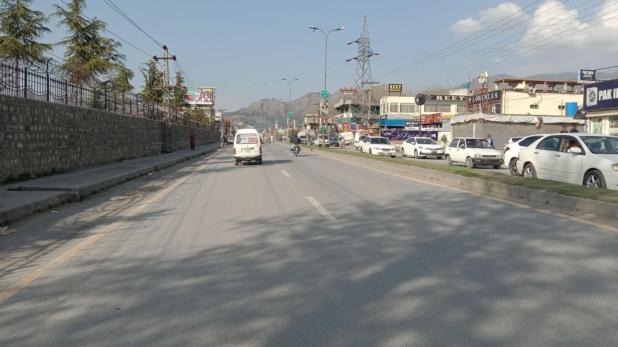 Street view near Greens Hotel Abbottabad, Abbottabad — © RobinGoix (CC BY-SA · Mapillary)