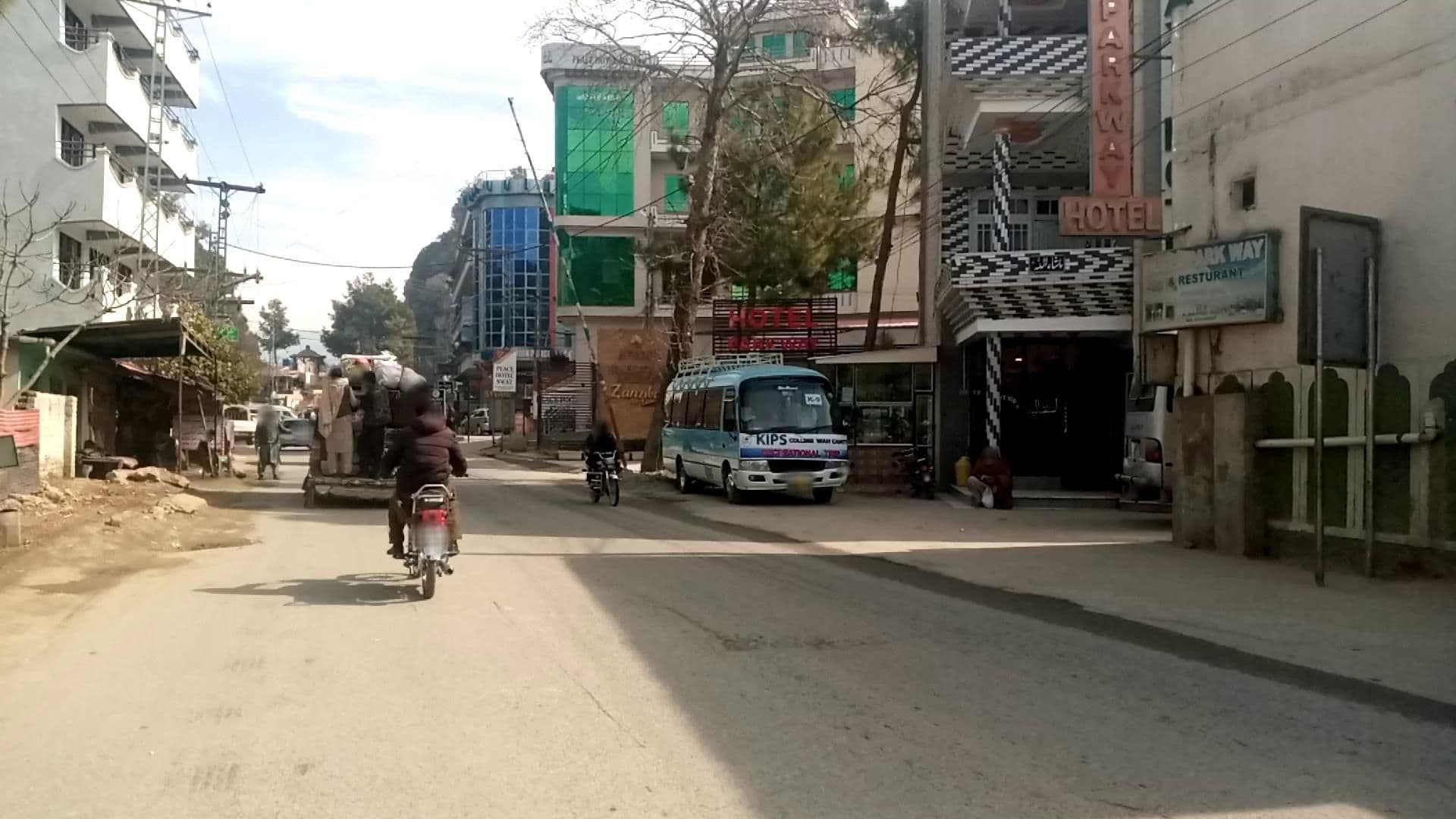 Street view near Shelton’s Rezidor Hotel, Mingora — © RobinGoix (CC BY-SA · Mapillary)