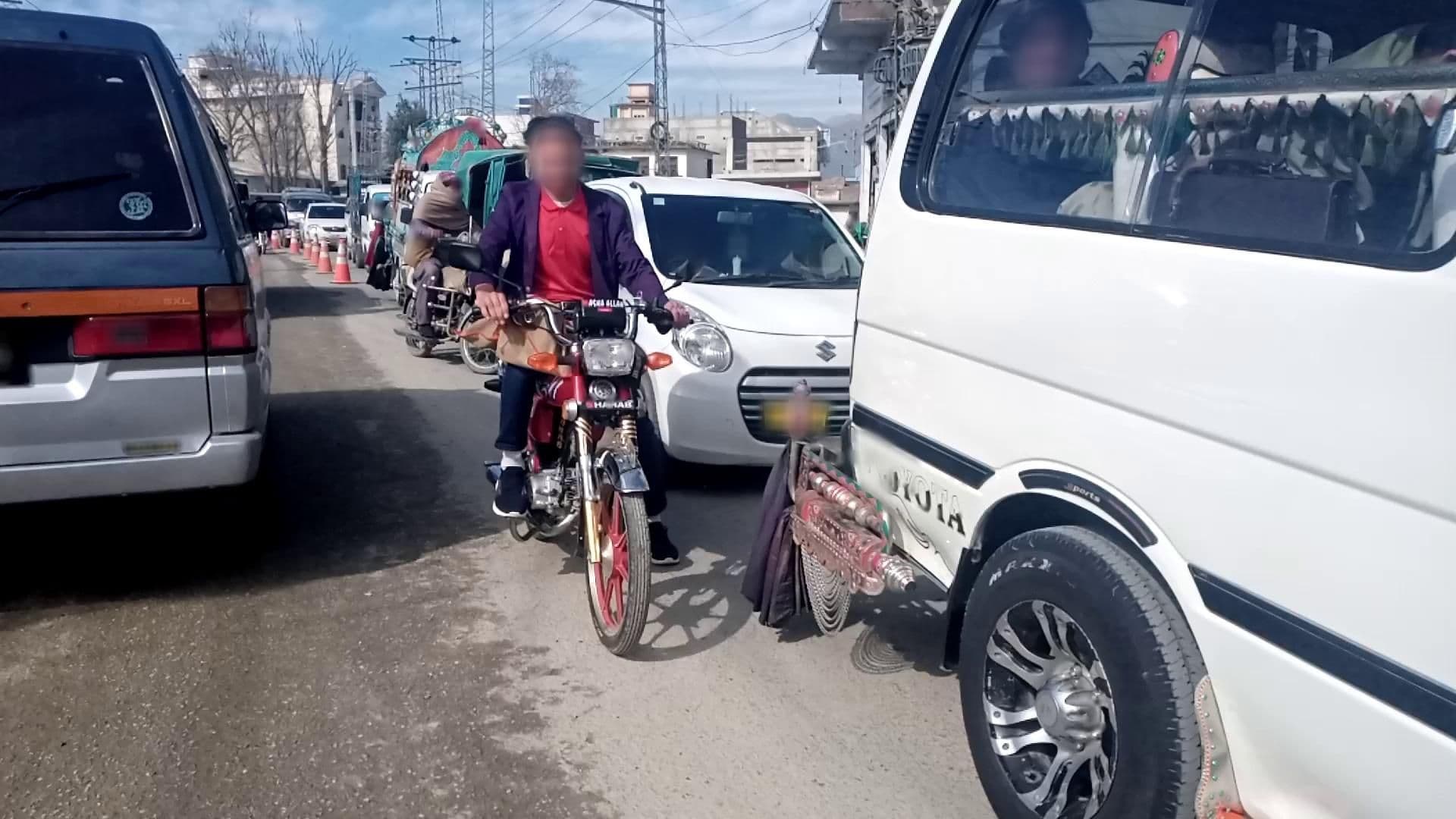 Street view near Swat Regency, Mingora — © RobinGoix (CC BY-SA · Mapillary)