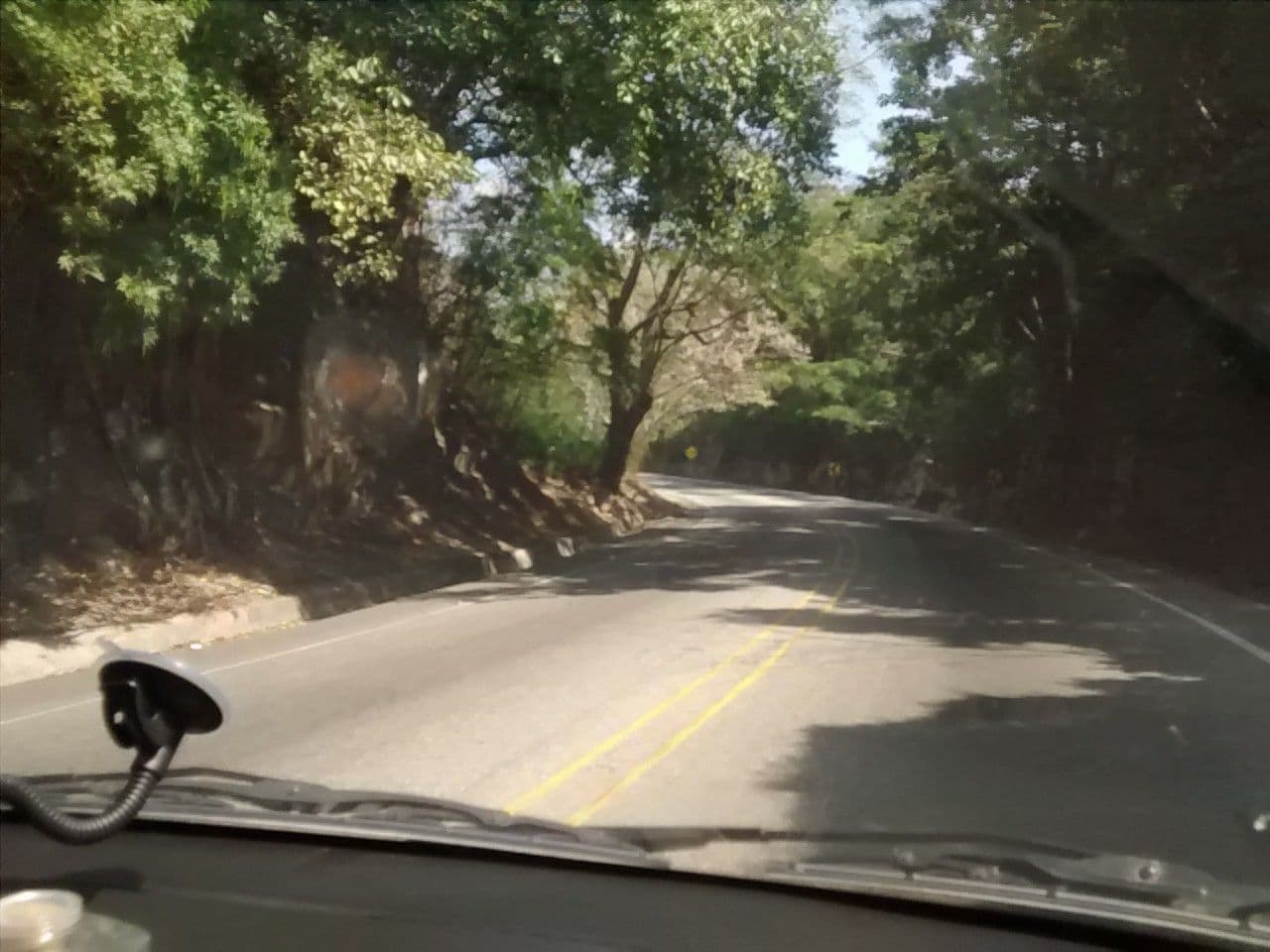 Street view near Portal atlante, Santa Marta