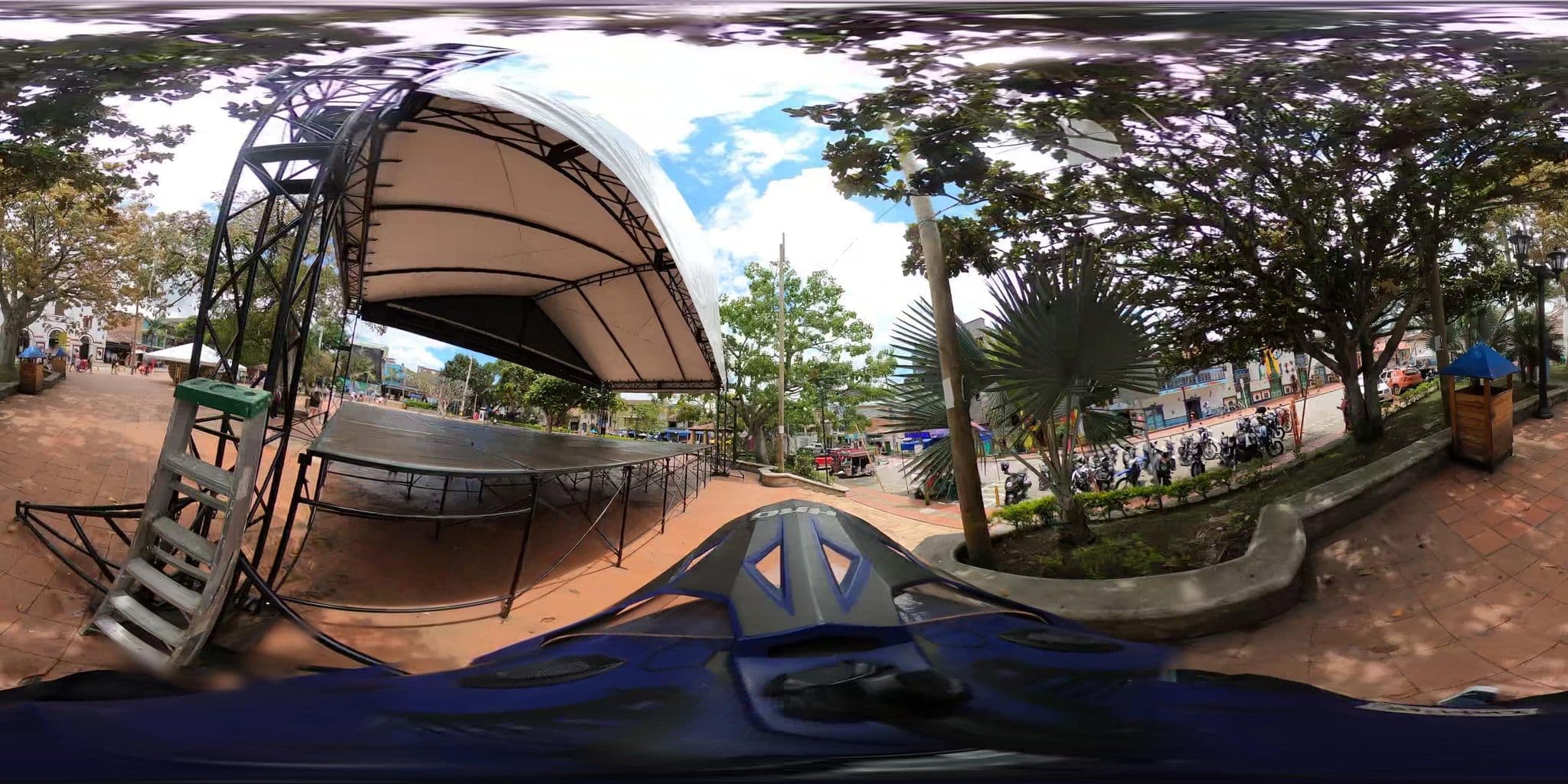 Street view near Tres Esquinas, Guatapé — © 360recorrido (CC BY-SA · Mapillary)