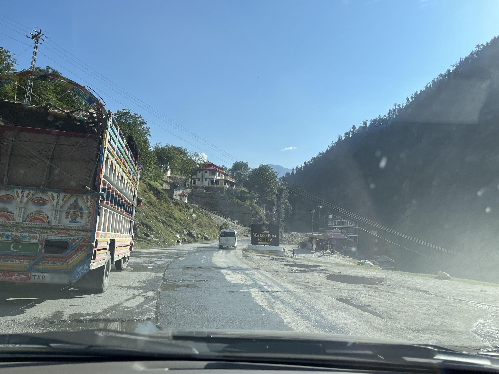 Street view near Green Fish Point, Dregun — © masterofnoroad (CC BY-SA · Mapillary)