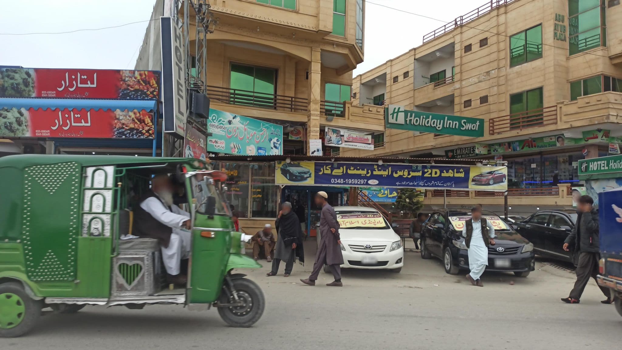 Street view near Holiday Inn Swat, Mingora — © RobinGoix (CC BY-SA · Mapillary)