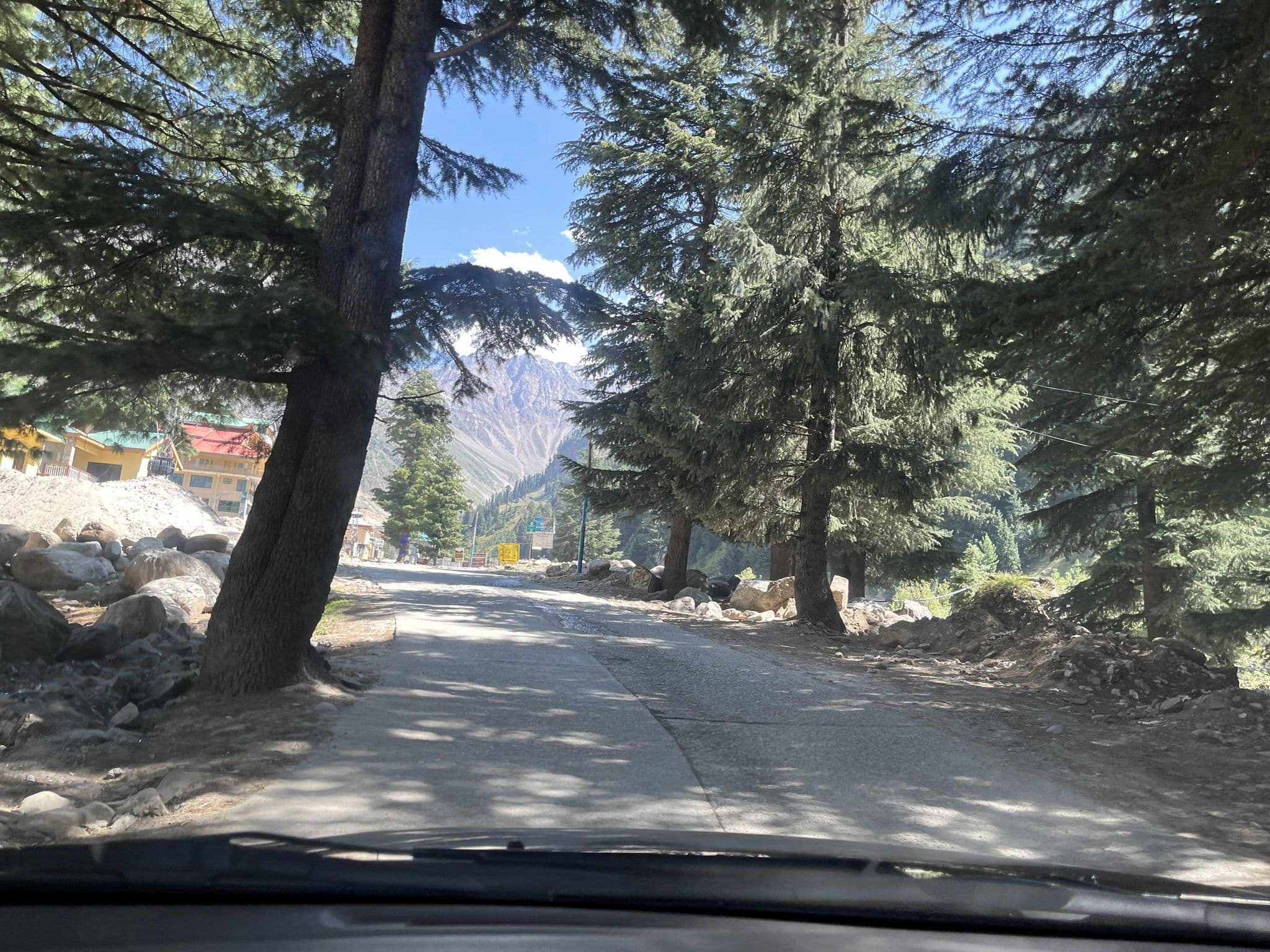 Street view near Classic View Cottages, Dregun — © masterofnoroad (CC BY-SA · Mapillary)