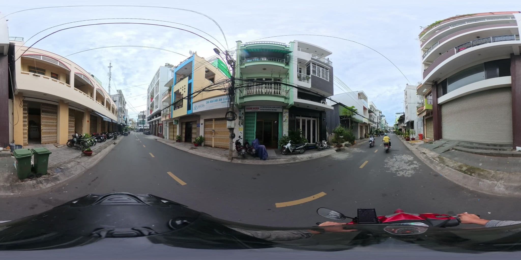 Street view near Nhà Khách An Khang, Long Xuyên — © Slucchesi (CC BY-SA · Mapillary)