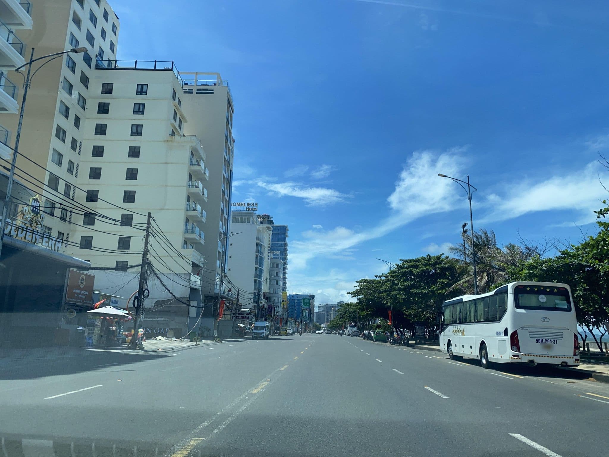 Street view near Vũng Tàu Riva Hotel, Vũng Tàu — © DriveWithHoang (CC BY-SA · Mapillary)