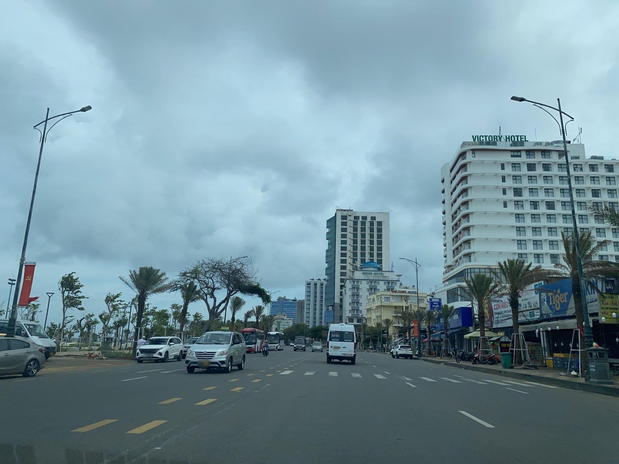 Street view near Khách Sạn Cao Su - Fita, Vũng Tàu — © DriveWithHoang (CC BY-SA · Mapillary)