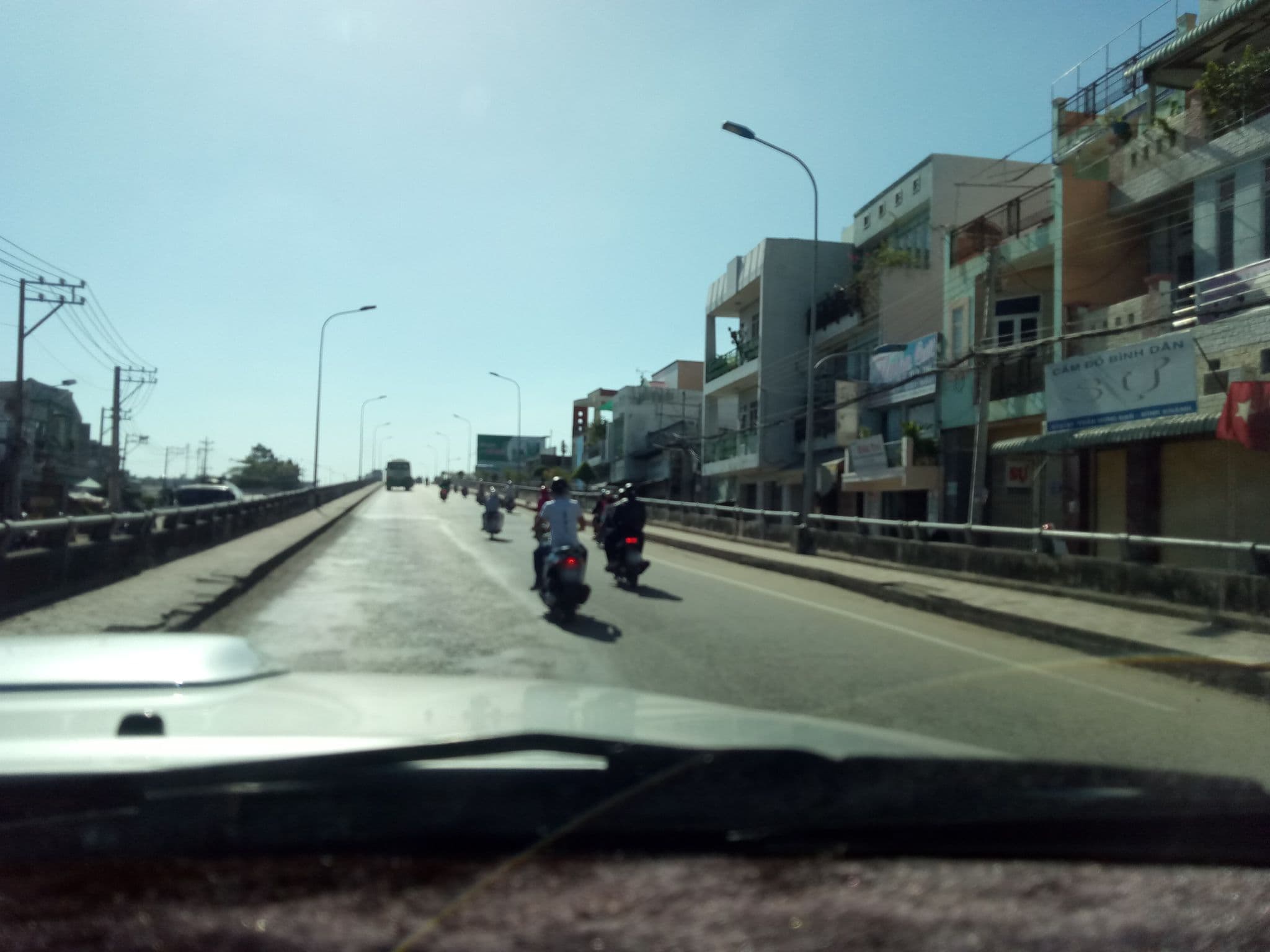 Street view near Khach san Quang Phuong, Long Xuyên — © tuitui (CC BY-SA · Mapillary)