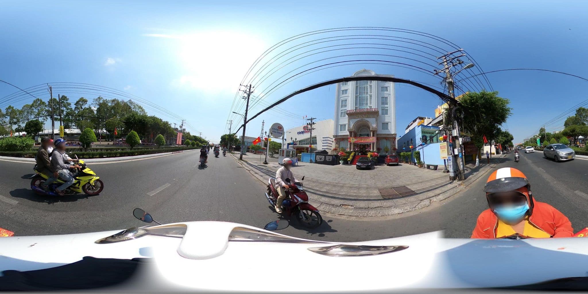 Street view near Hotel Thanh Phu, Rạch Giá — © bemaps_1pd (CC BY-SA · Mapillary)