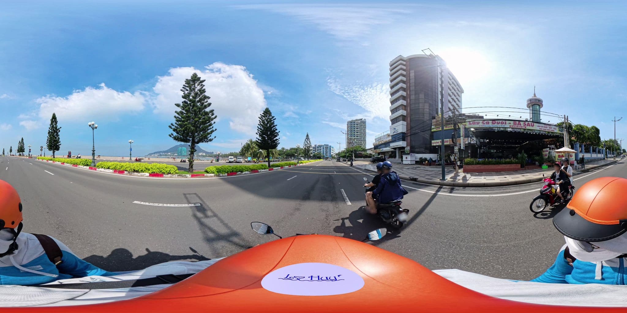 Street view near Buu Dien Hotel, Vũng Tàu — © lyduchuy (CC BY-SA · Mapillary)
