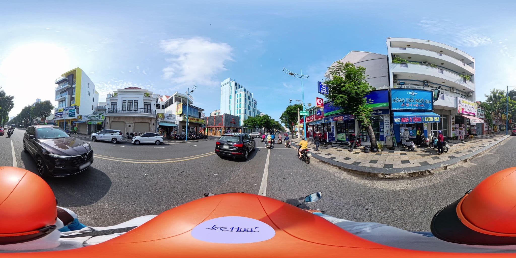 Street view near Vitamin C2 Hotel, Vũng Tàu — © lyduchuy (CC BY-SA · Mapillary)