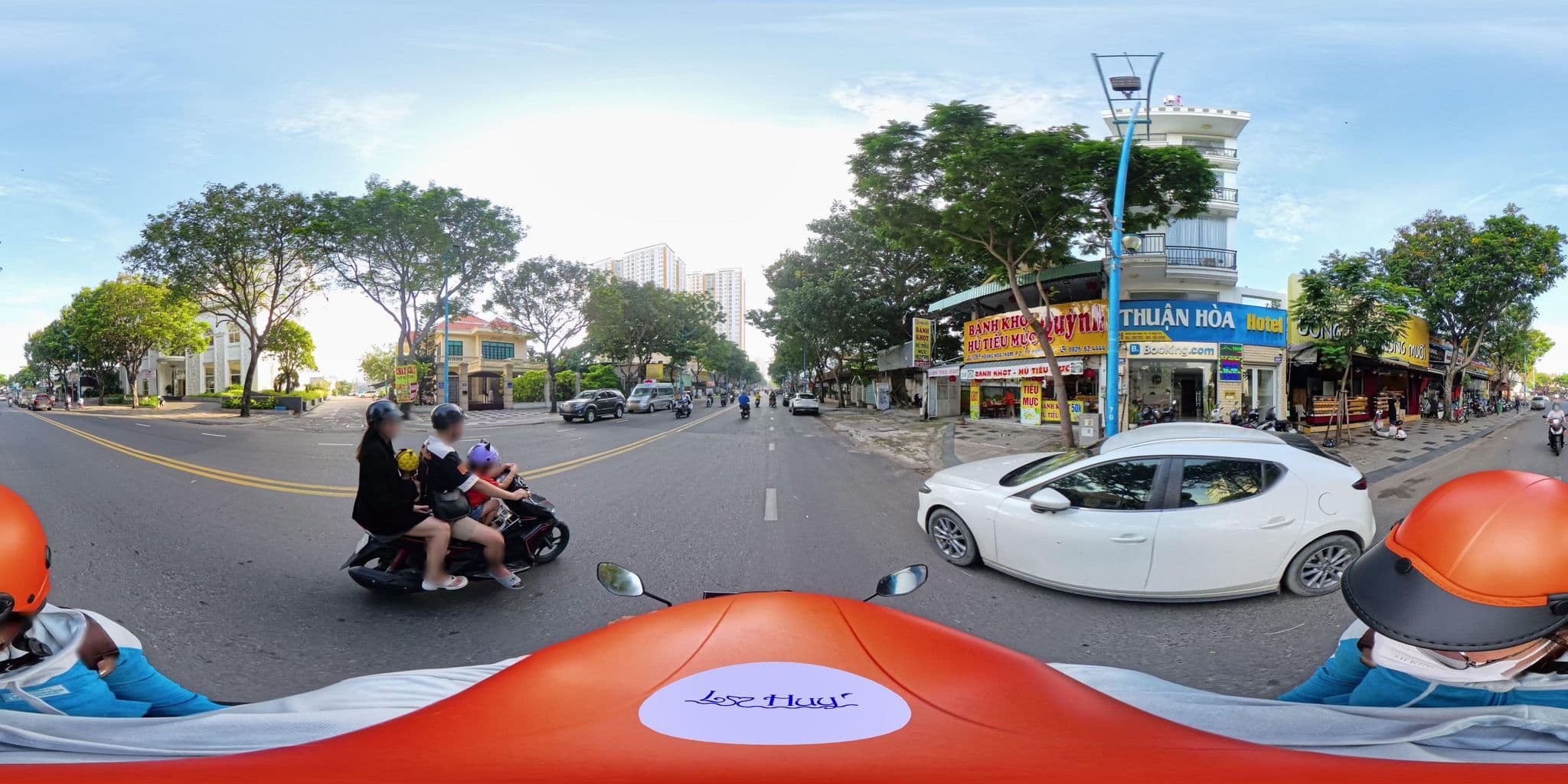 Street view near Motel 126, Vũng Tàu — © lyduchuy (CC BY-SA · Mapillary)