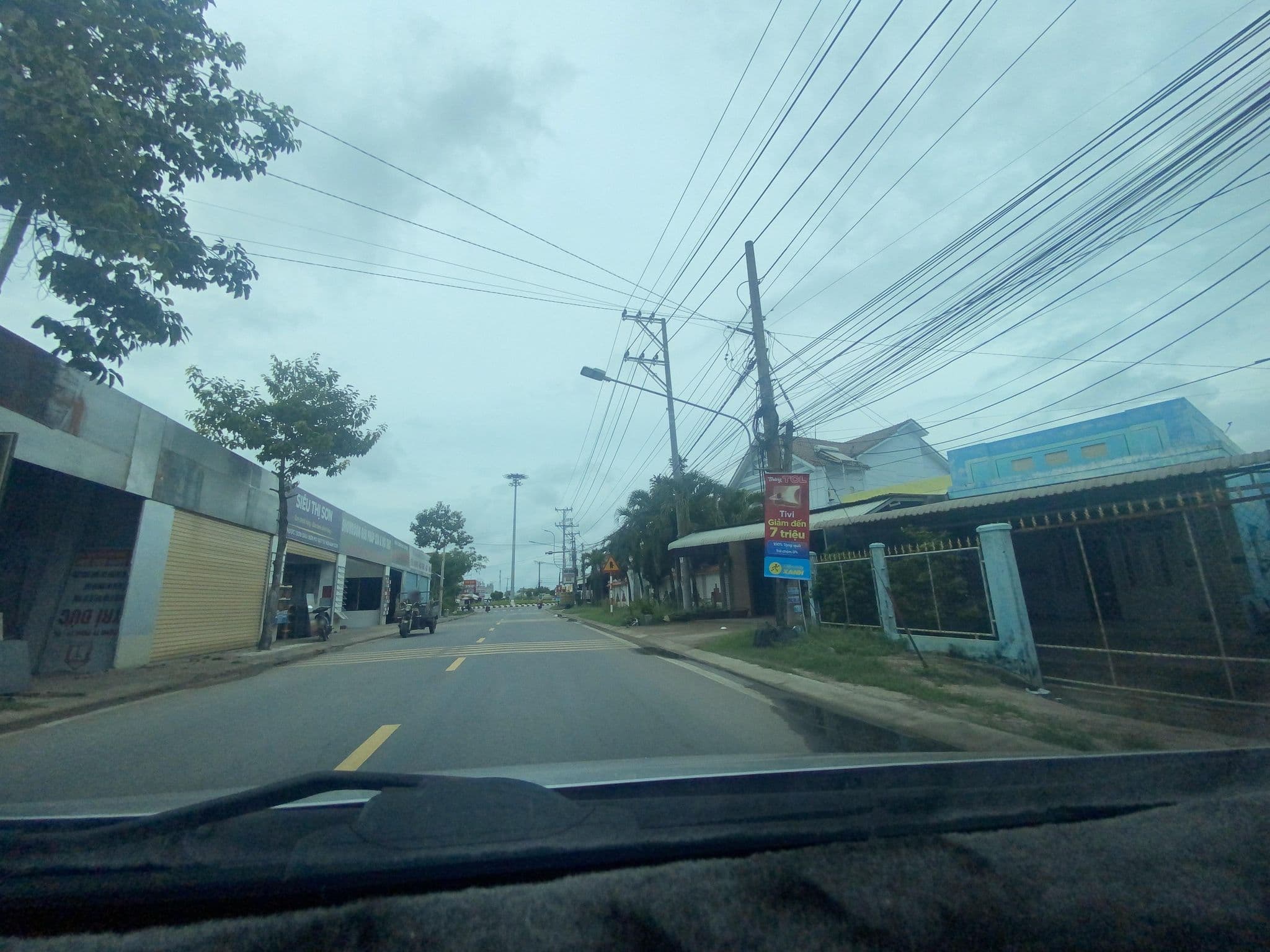 Street view near phuong nam hotel, Thạnh Phú — © iphone11s16-4-1 (CC BY-SA · Mapillary)