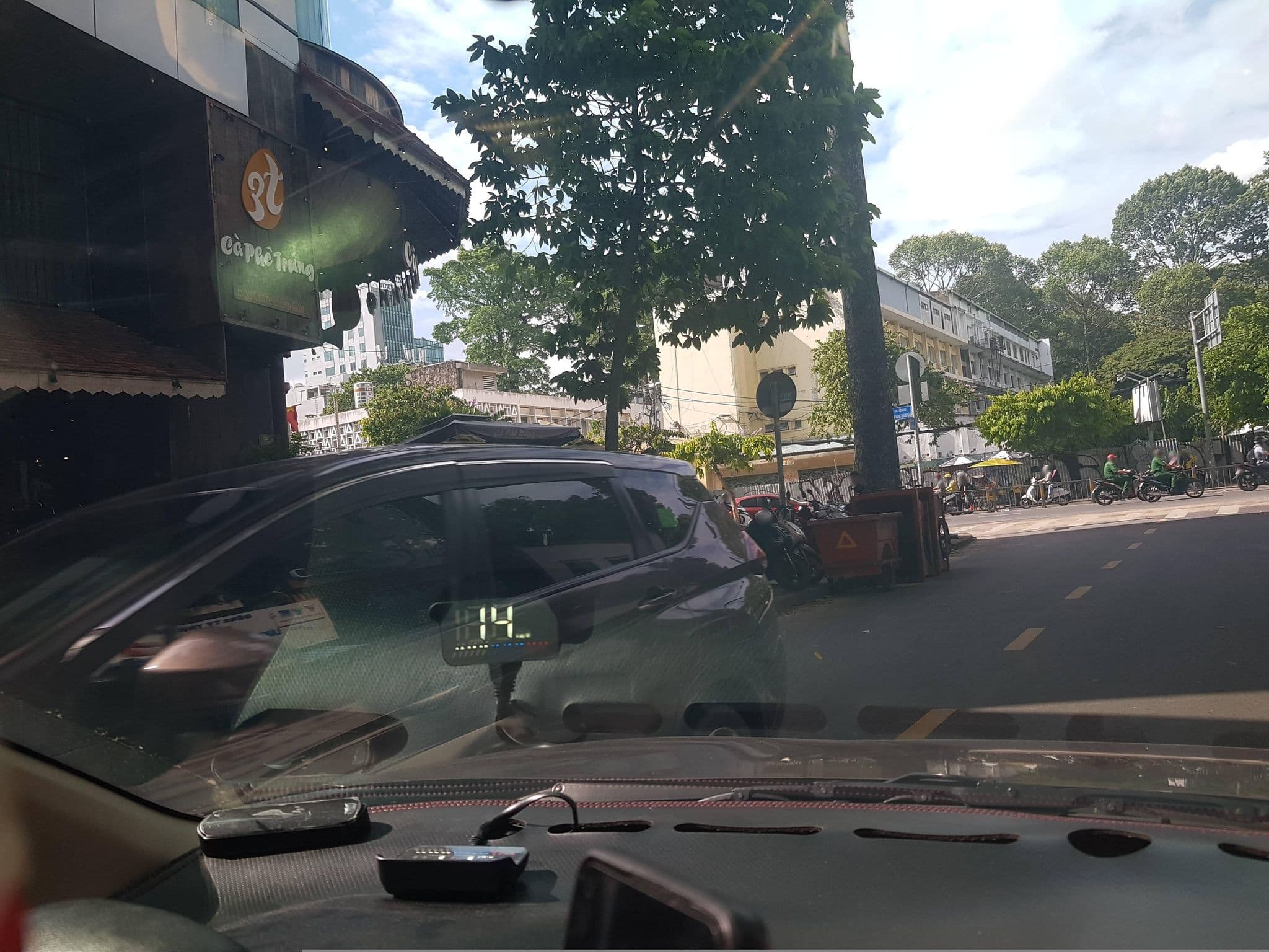Street view near Fusion Suites Sai Gon, Quận Ba — © bemaps1 (CC BY-SA · Mapillary)