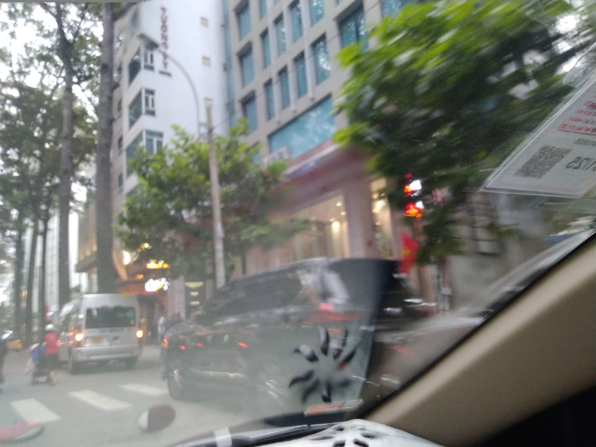 Street view near Hoang Phu Gia Hotel @ Ho Chi Minh City, Vietnam, Quận Ba — © sg_right_2 (CC BY-SA · Mapillary)