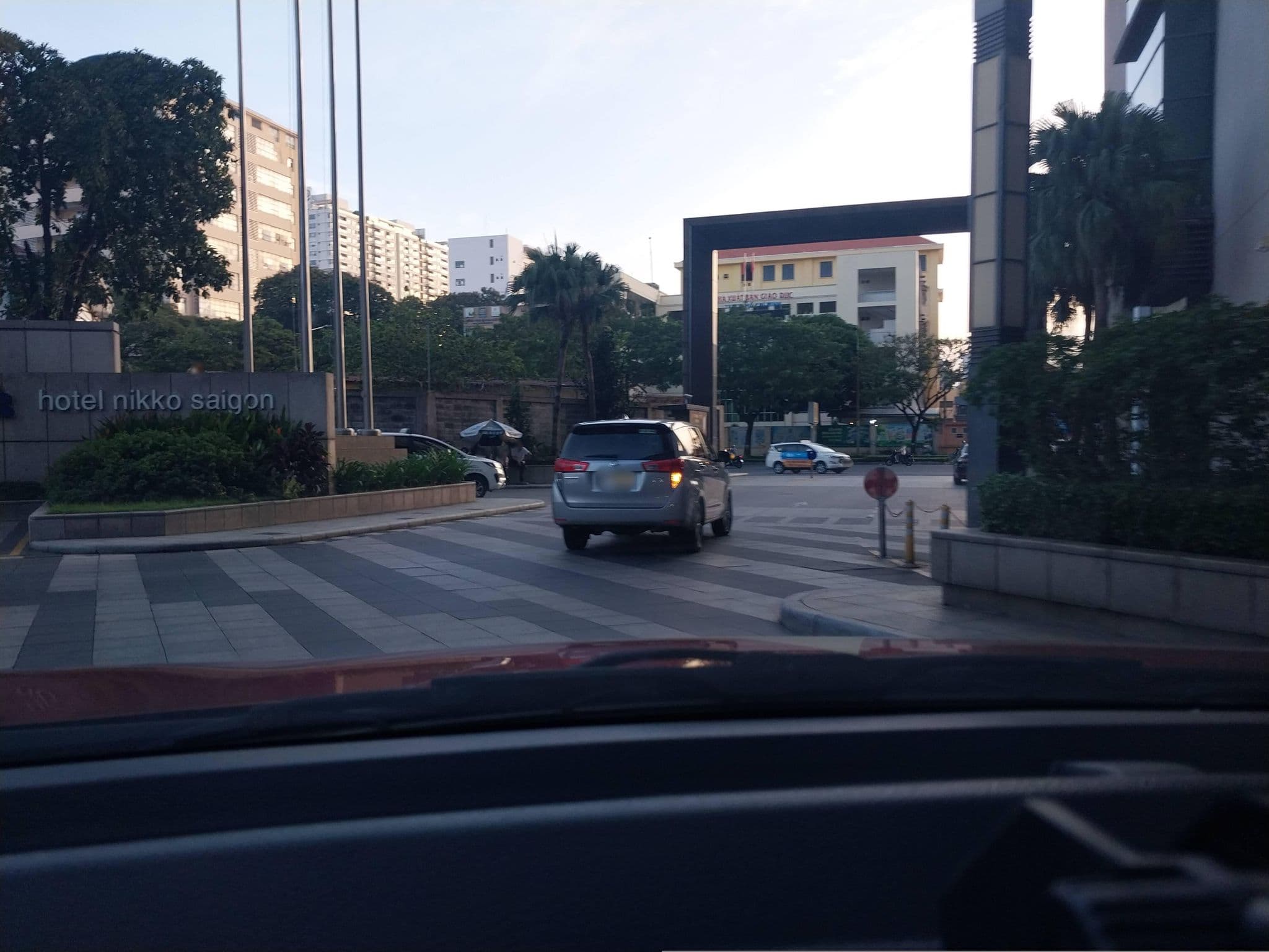 Street view near Jade Garden, Quận Ba — © sg_front_1 (CC BY-SA · Mapillary)