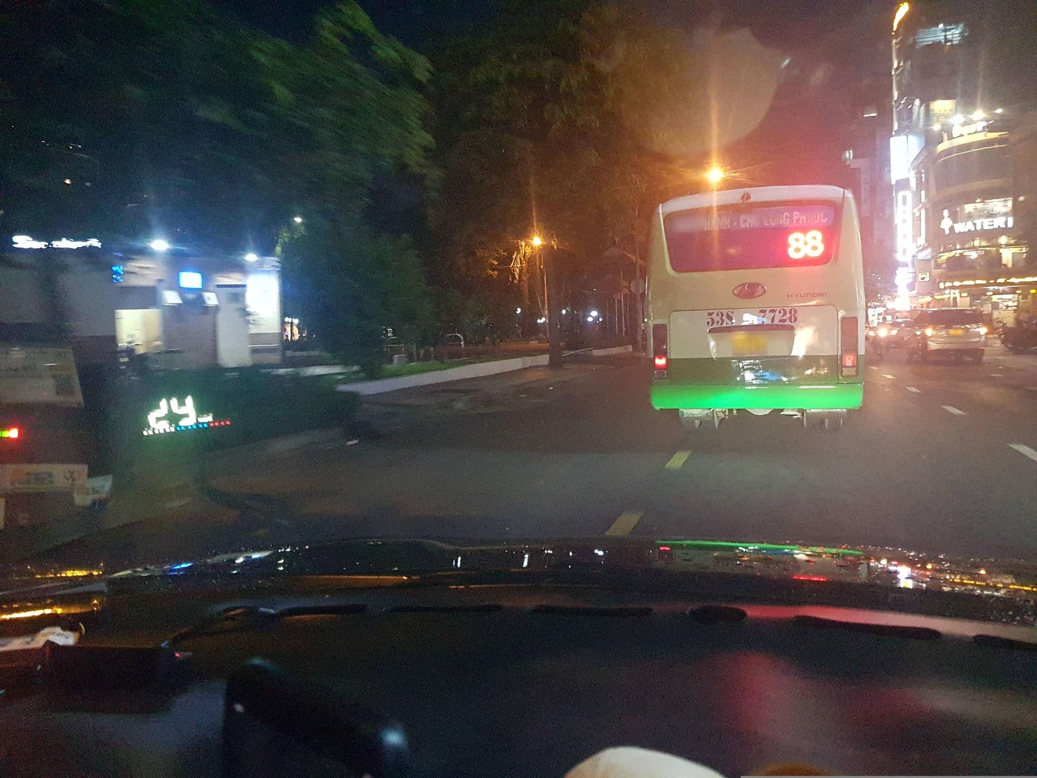 Street view near Amory Apartment, Quận Ba — © bemaps1 (CC BY-SA · Mapillary)