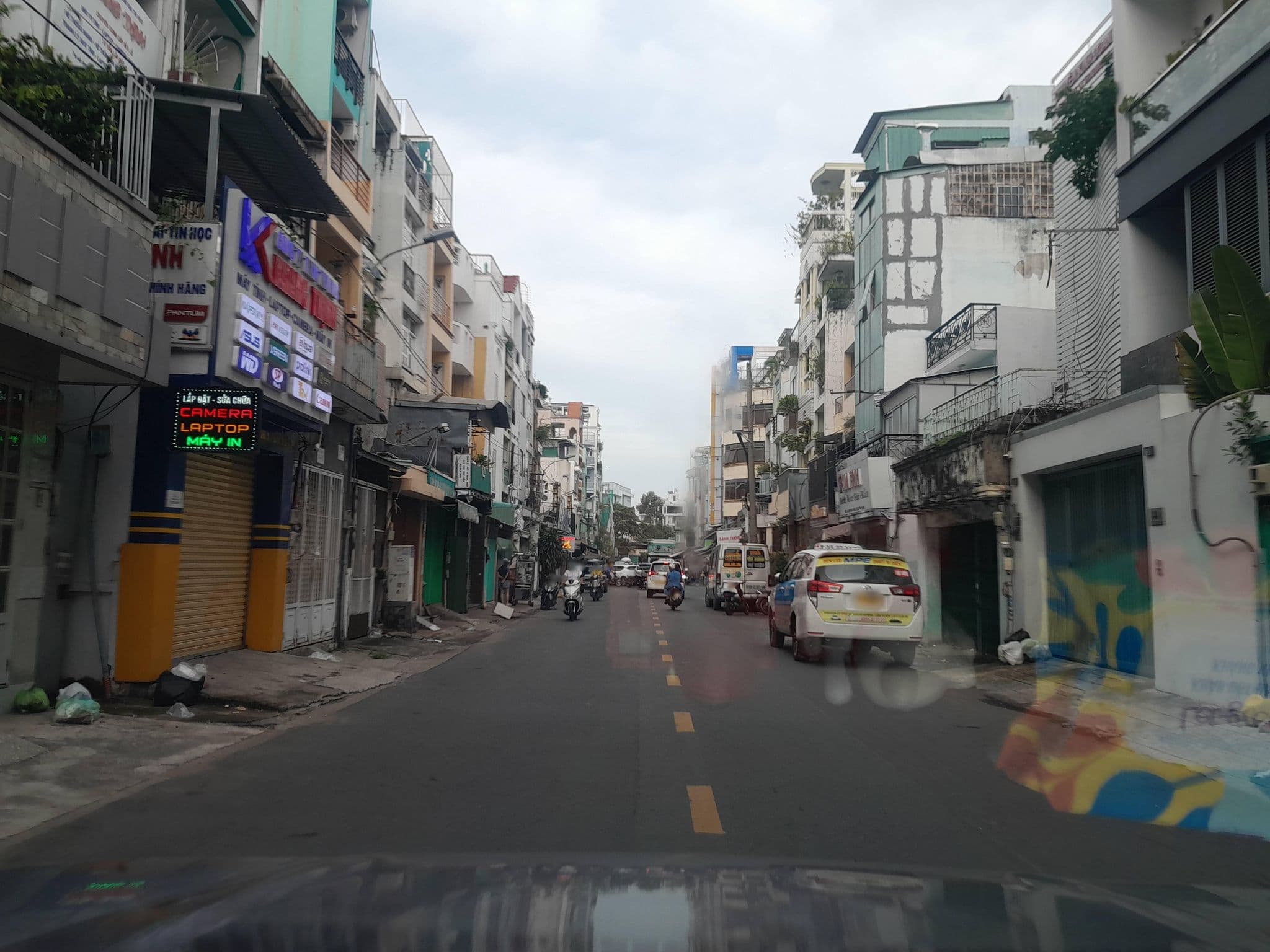 Street view near Khách Sạn BaLi, Quận Năm — © sg_front_3 (CC BY-SA · Mapillary)