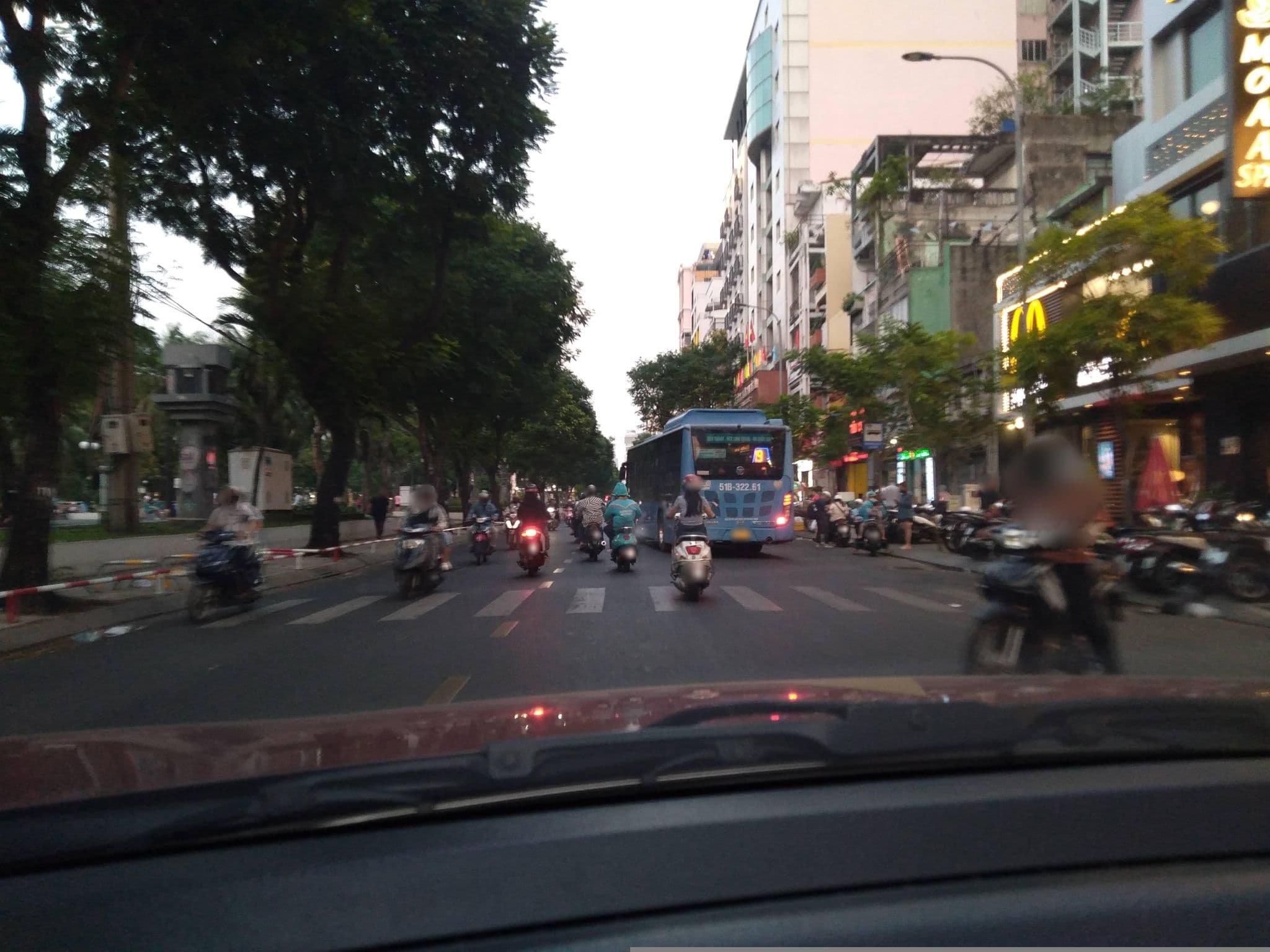 Street view near Ngọc Hân Hotel, Quận Ba — © sg_front_1 (CC BY-SA · Mapillary)