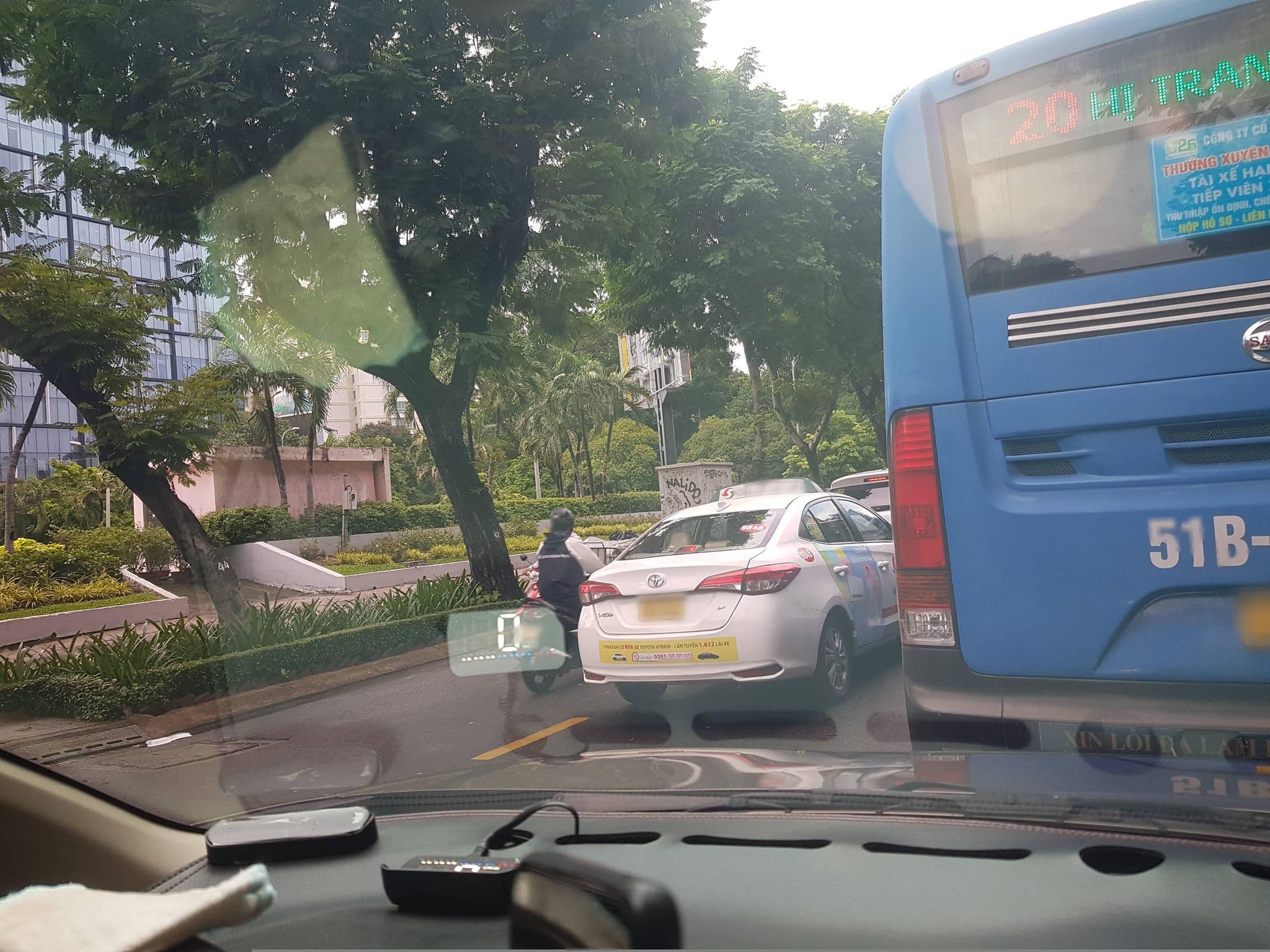Street view near Duna Hotel Ho Chi Min City Vietnam, Quận Ba — © bemaps1 (CC BY-SA · Mapillary)