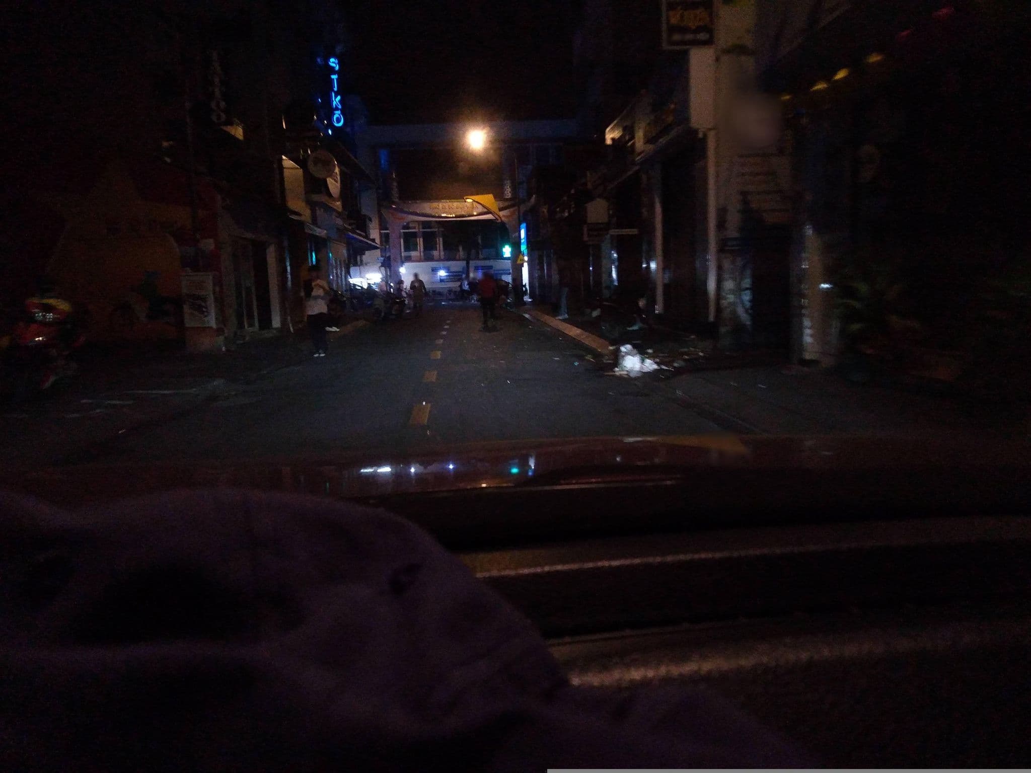 Street view near New Saigon Hostel, Quận Ba — © sg_front_1 (CC BY-SA · Mapillary)