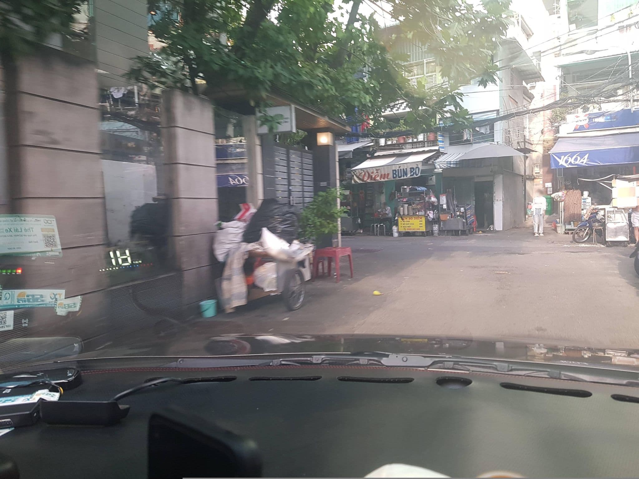 Street view near My Anh Sai Gon Hotel, Quận Ba — © bemaps1 (CC BY-SA · Mapillary)