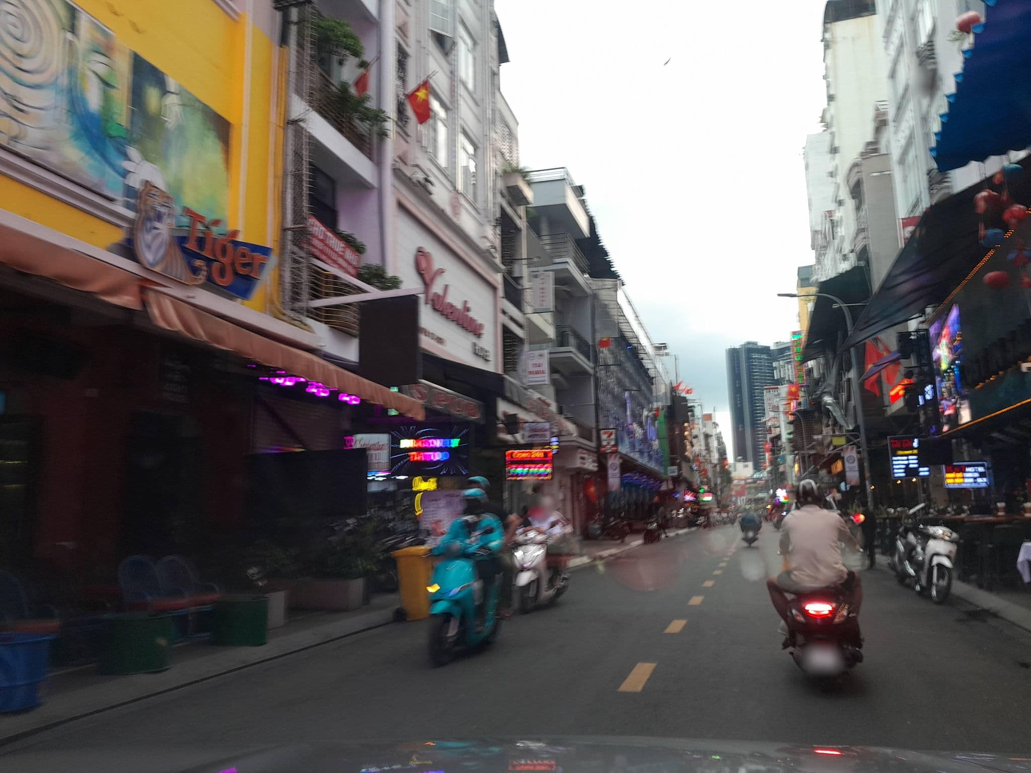 Street view near Golden Time Travel, Quận Ba — © sg_front_3 (CC BY-SA · Mapillary)