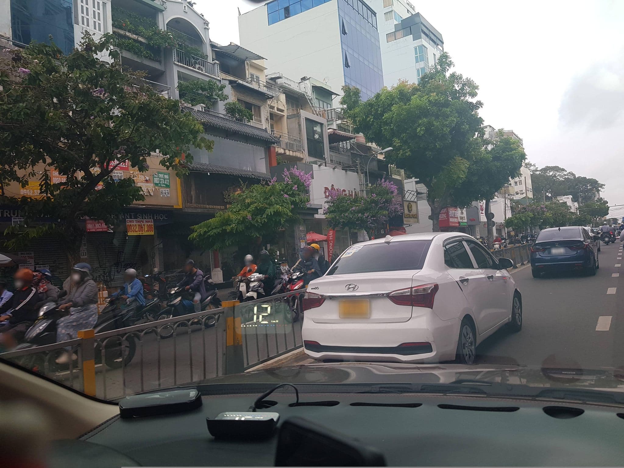 Street view near Nguyen Shack - Saigon, Quận Ba — © bemaps1 (CC BY-SA · Mapillary)