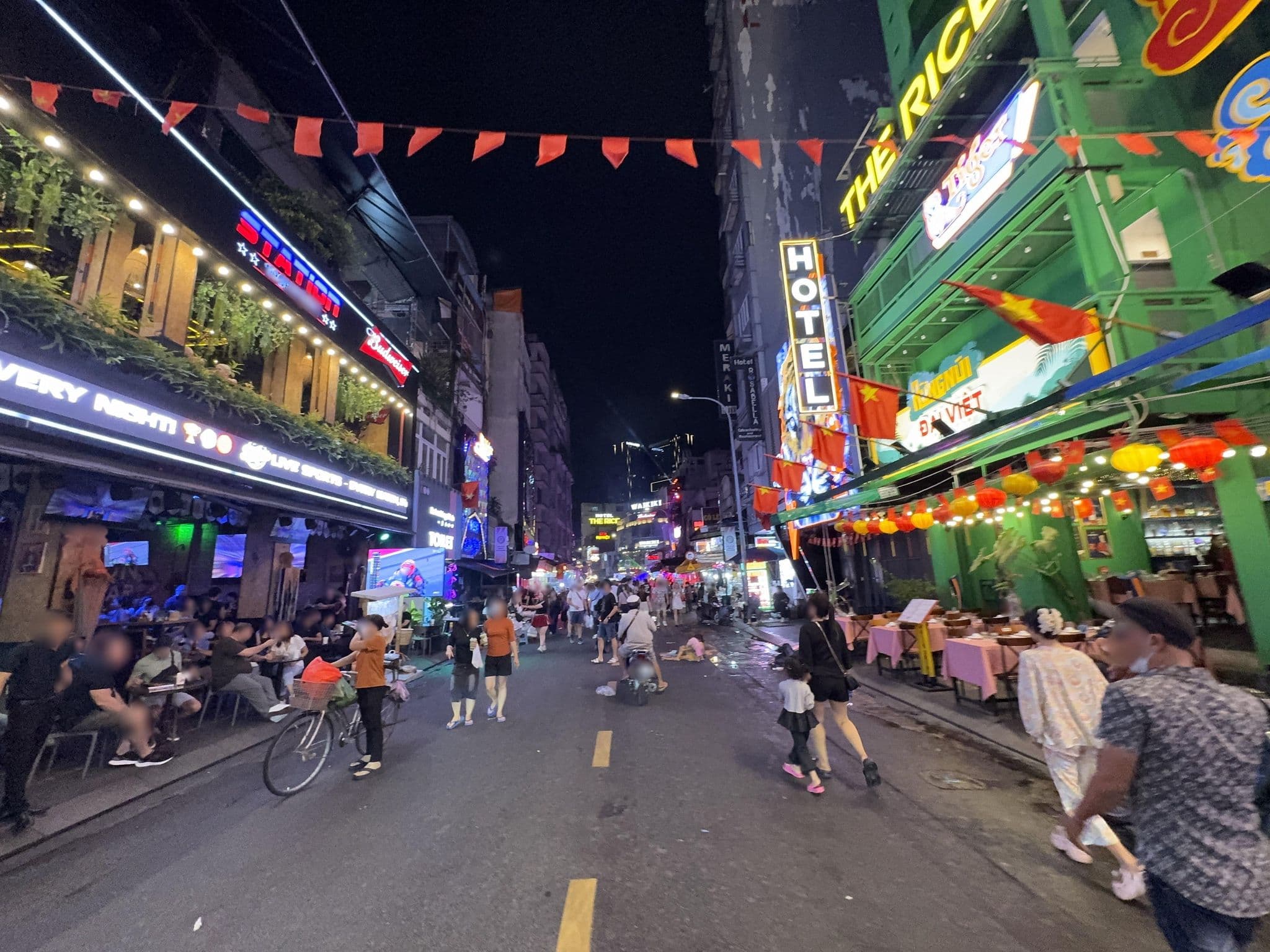 Street view near Yumi Hotel, Quận Ba — © filipb (CC BY-SA · Mapillary)