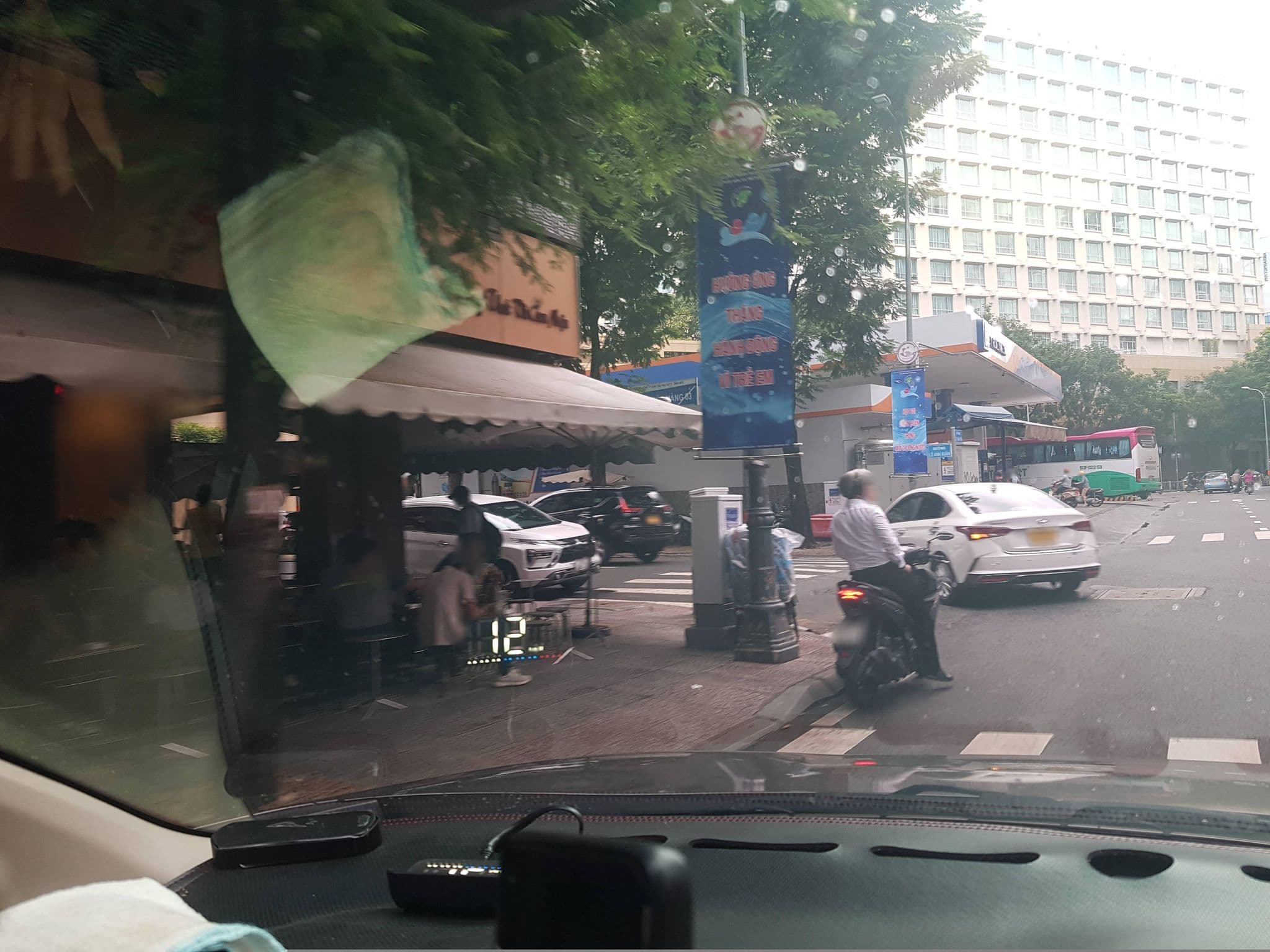 Street view near Walk About Hotel, Quận Ba — © bemaps1 (CC BY-SA · Mapillary)
