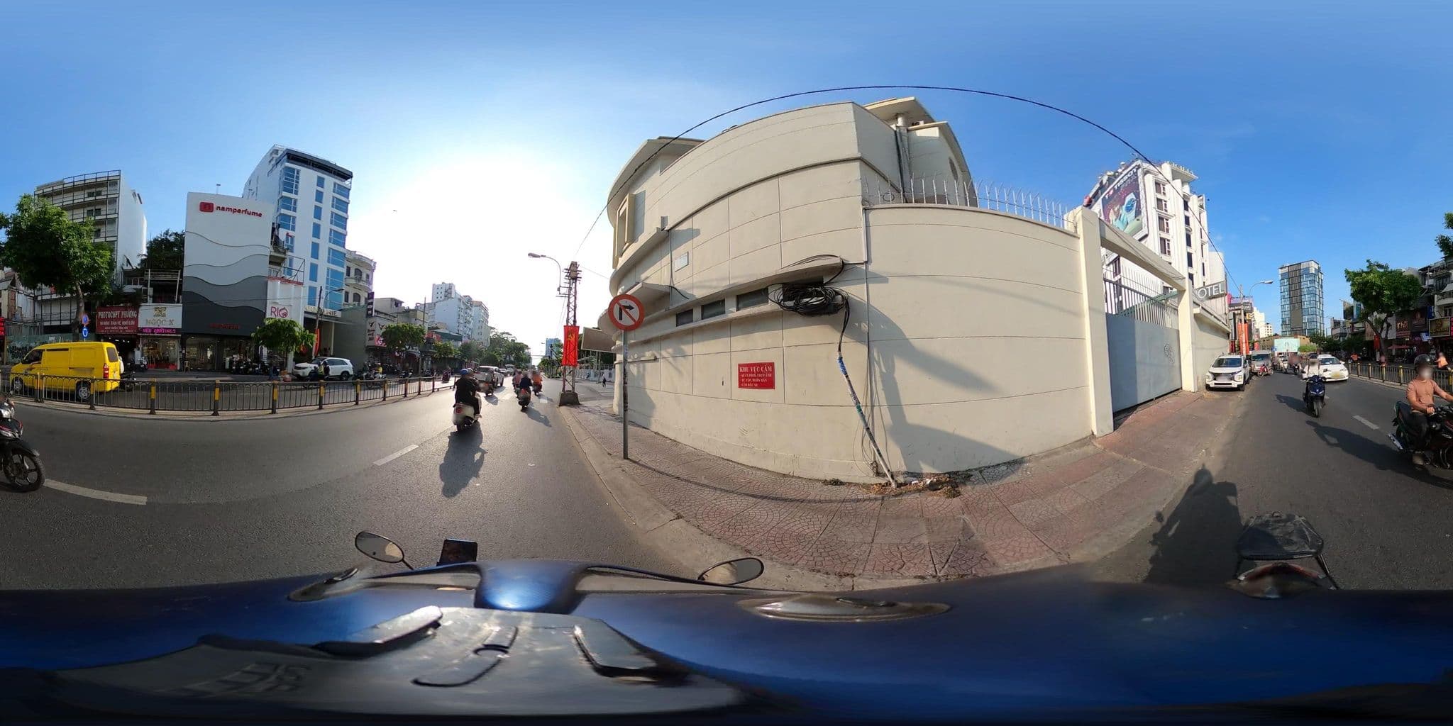Street view near Cititel Parkview Saigon Hotel, Quận Ba — © bemaps_1pd (CC BY-SA · Mapillary)