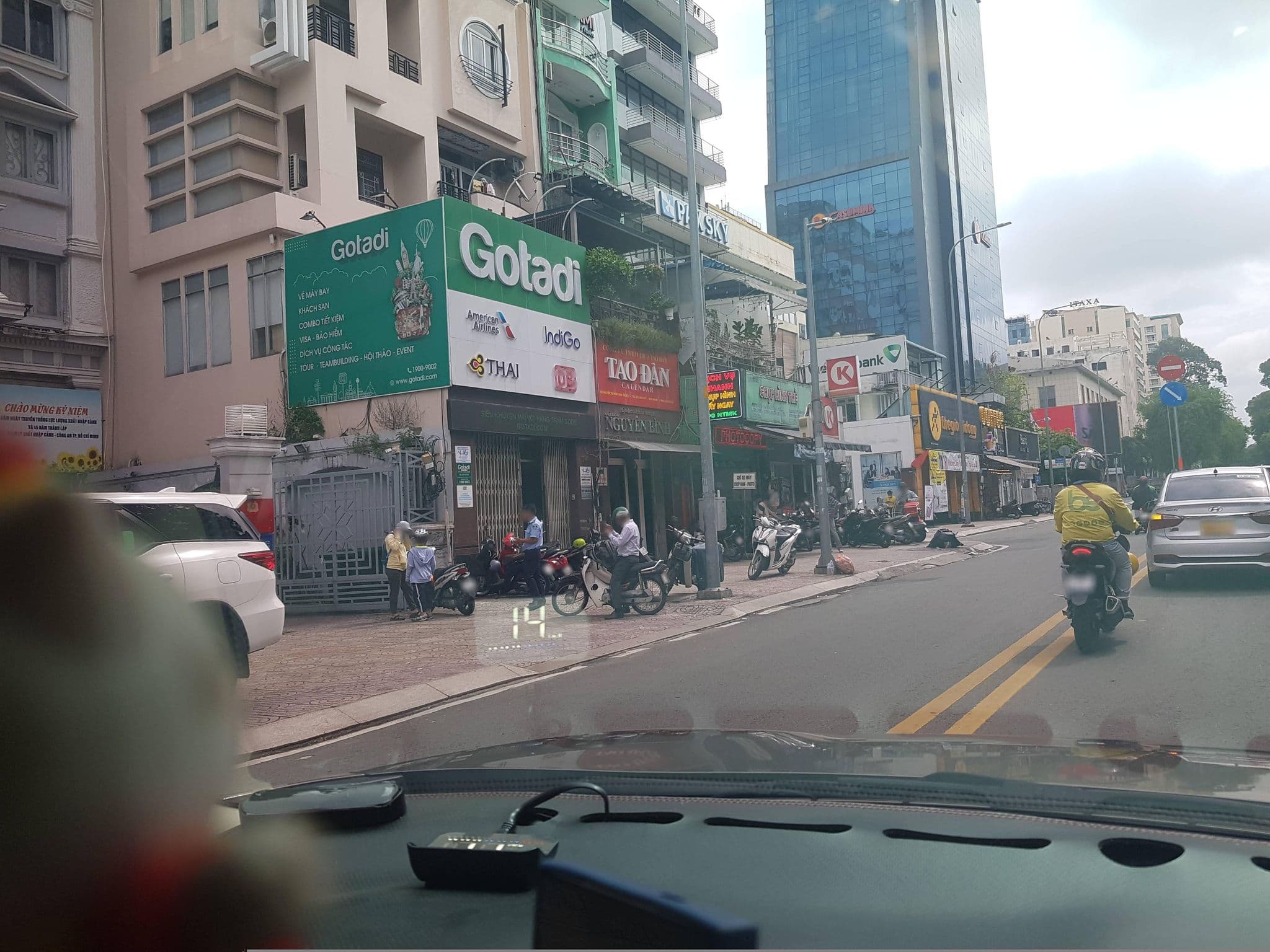 Street view near Chancery Saigon All Suite Hotel, Quận Ba — © bemaps1 (CC BY-SA · Mapillary)