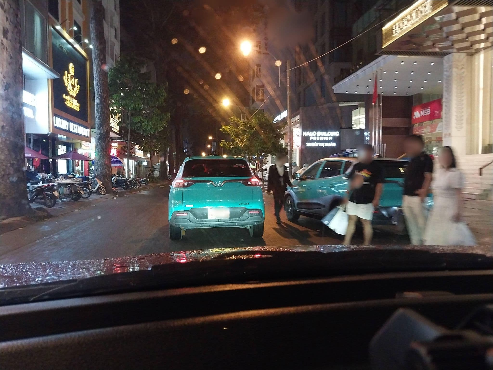 Street view near Eden Saigon Hotel, Quận Ba — © sg_front_1 (CC BY-SA · Mapillary)