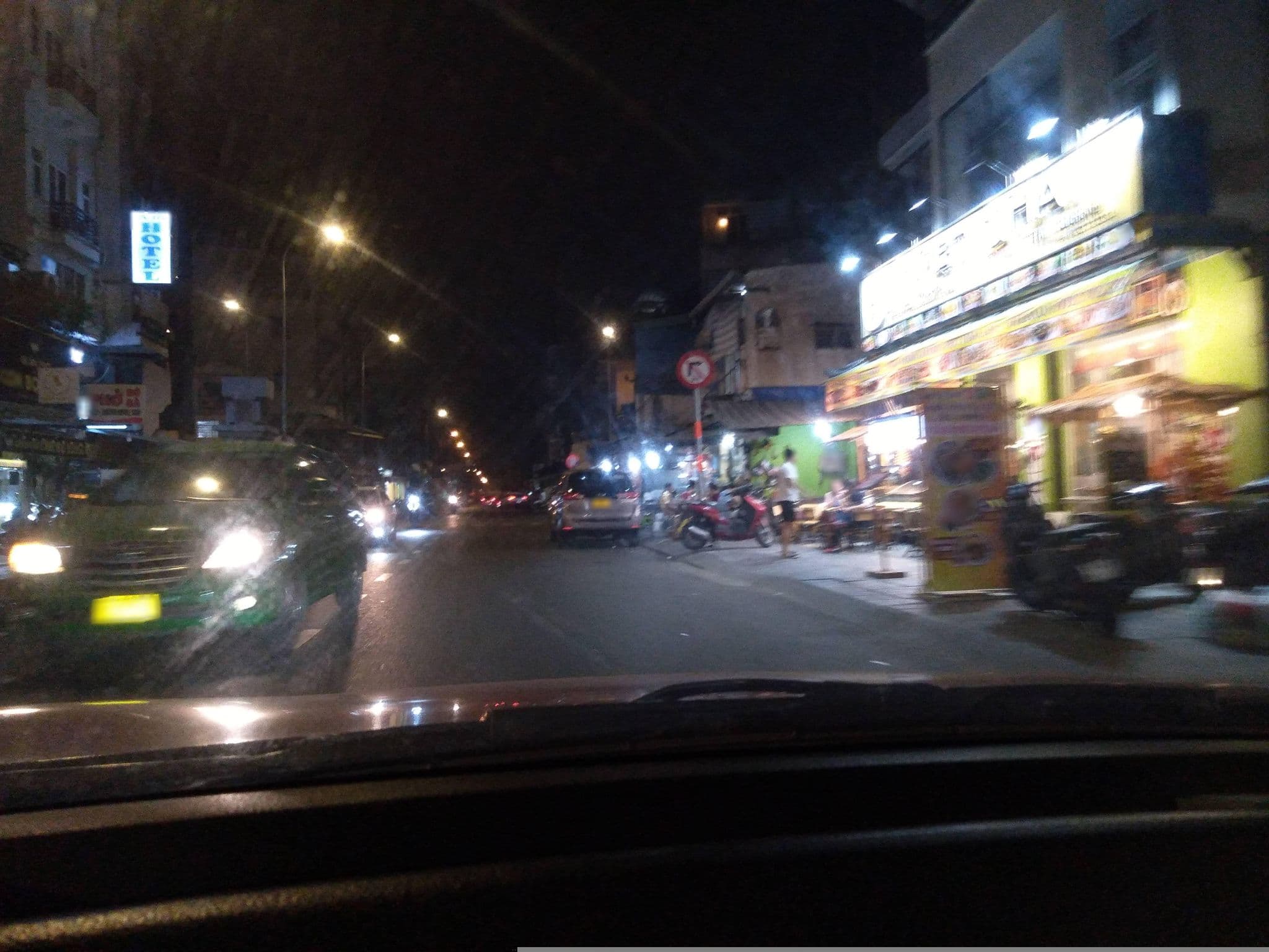Street view near Vy Da Backpackers Hostel 2, Quận Bốn — © sg_front_1 (CC BY-SA · Mapillary)